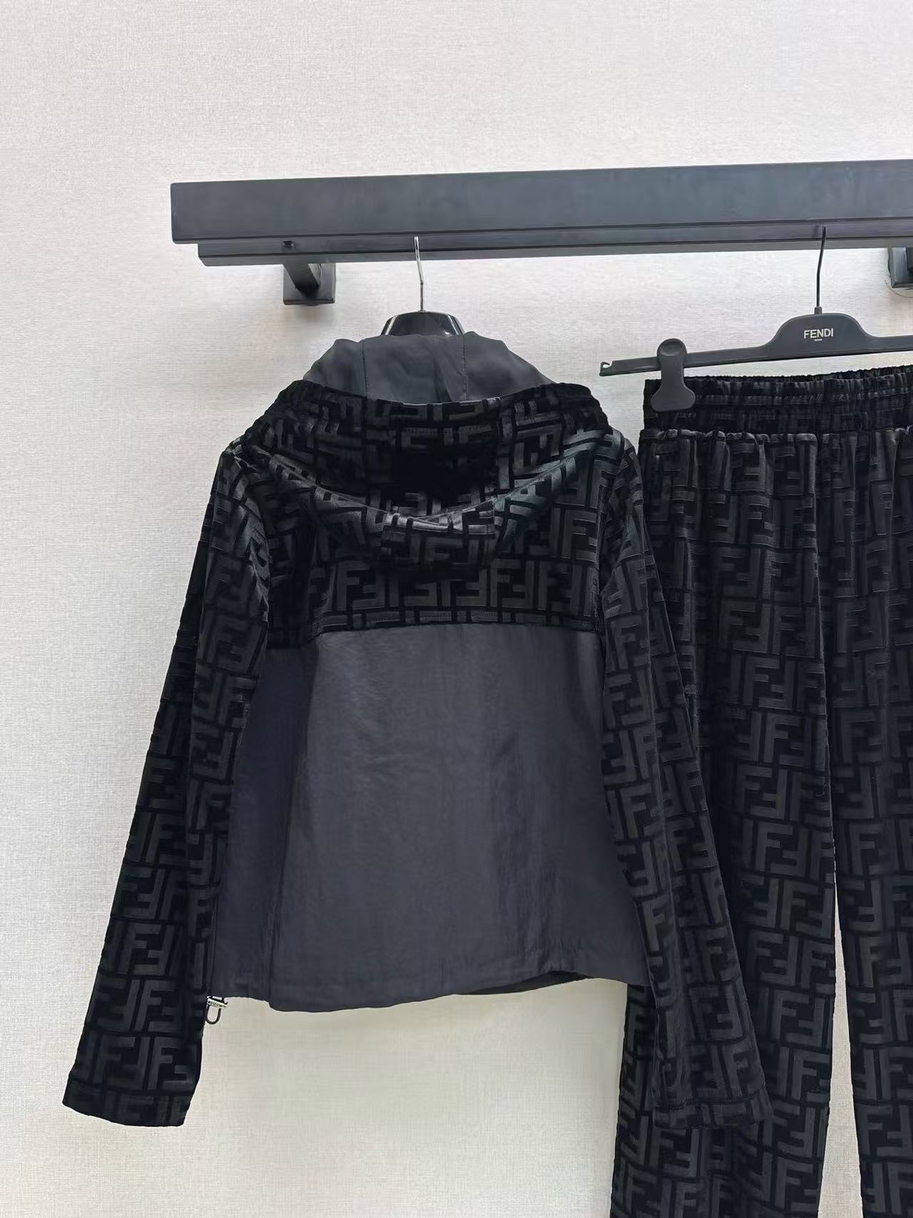 FEND1 ベルベットレタージャケット+パンツ ツーピースセット【50％割引+送料無料】