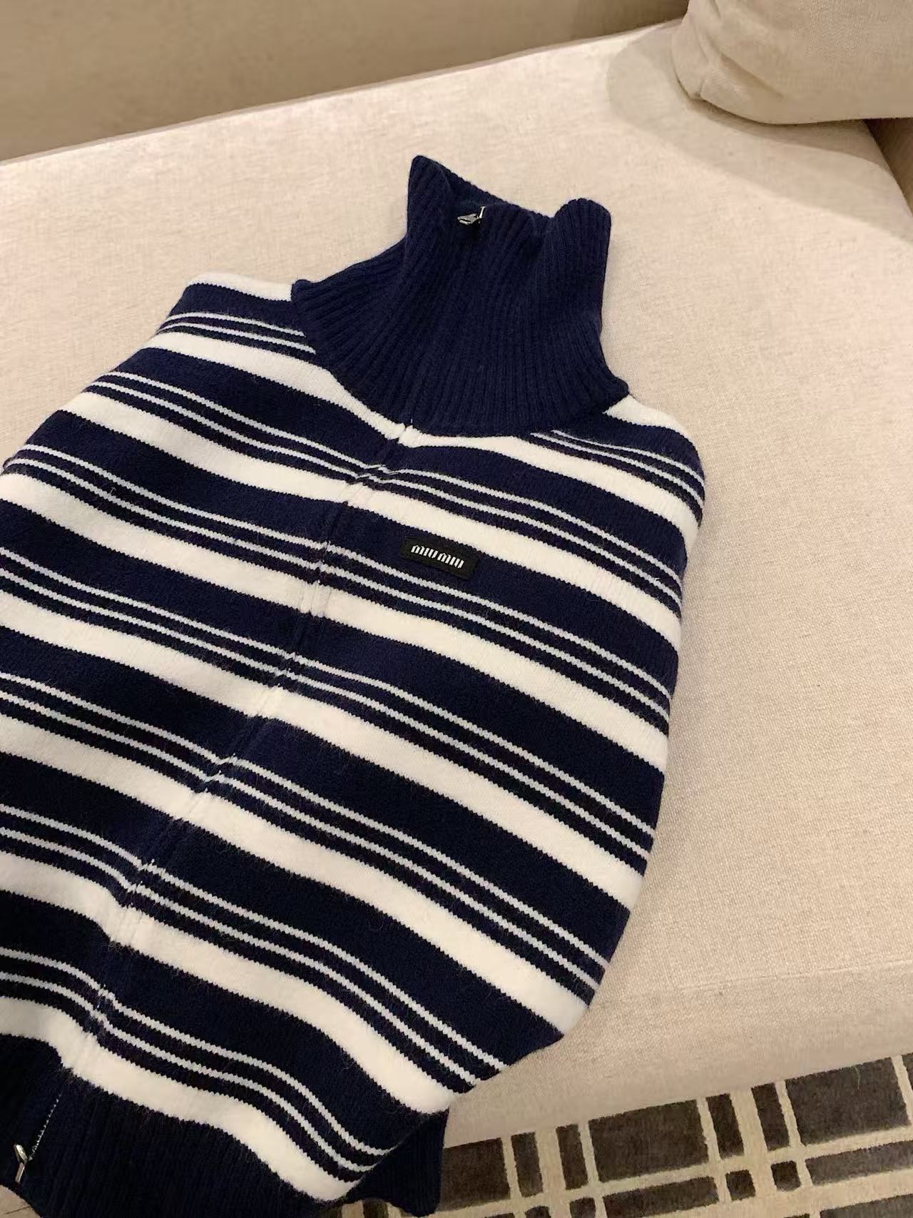 M1UM1U シンプルストライプニットカーディガン【50％割引+送料無料】