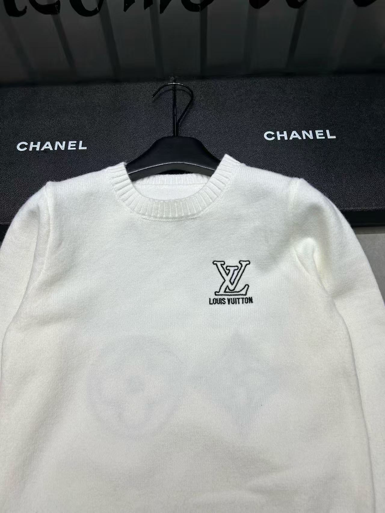 LV刺繍ロゴウールセーター【50％割引+送料無料】