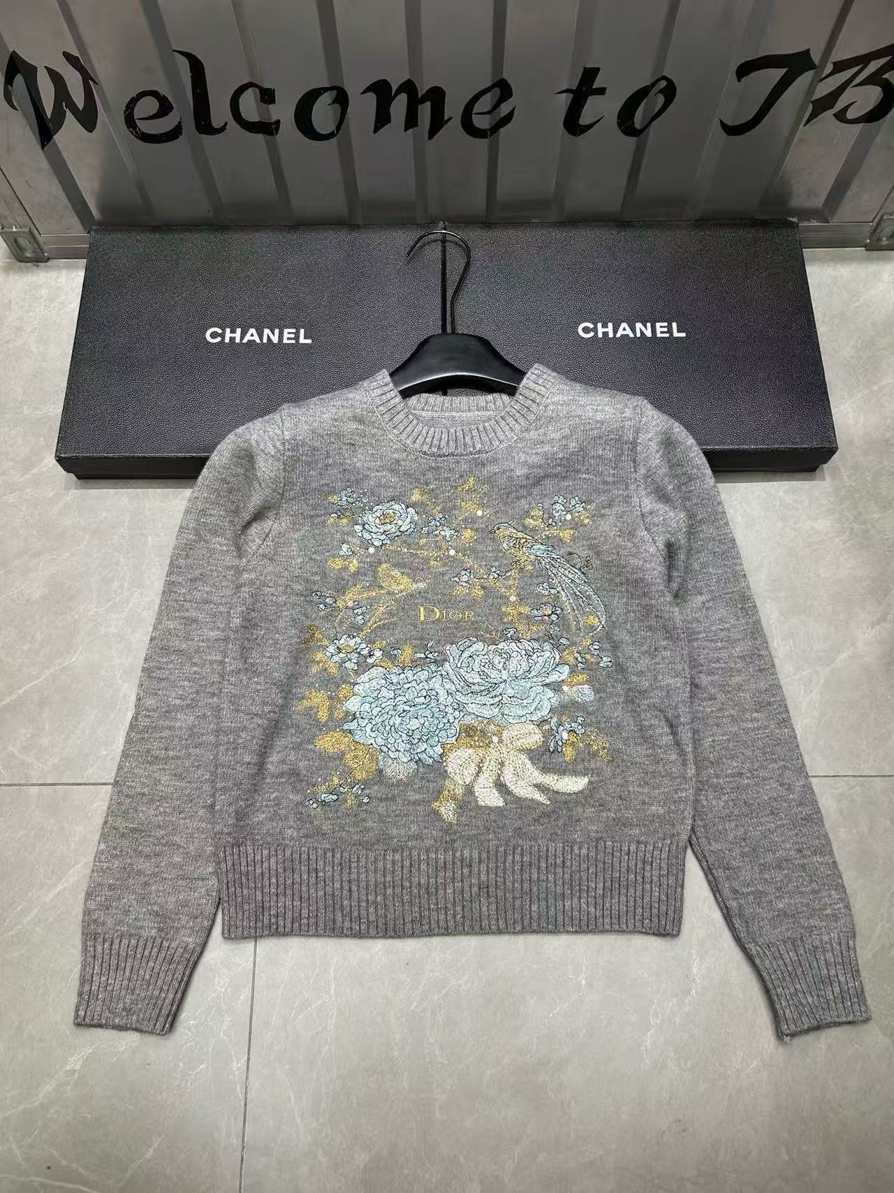 DIOR 刺繍ロゴプリント セーター【50％割引+送料無料】