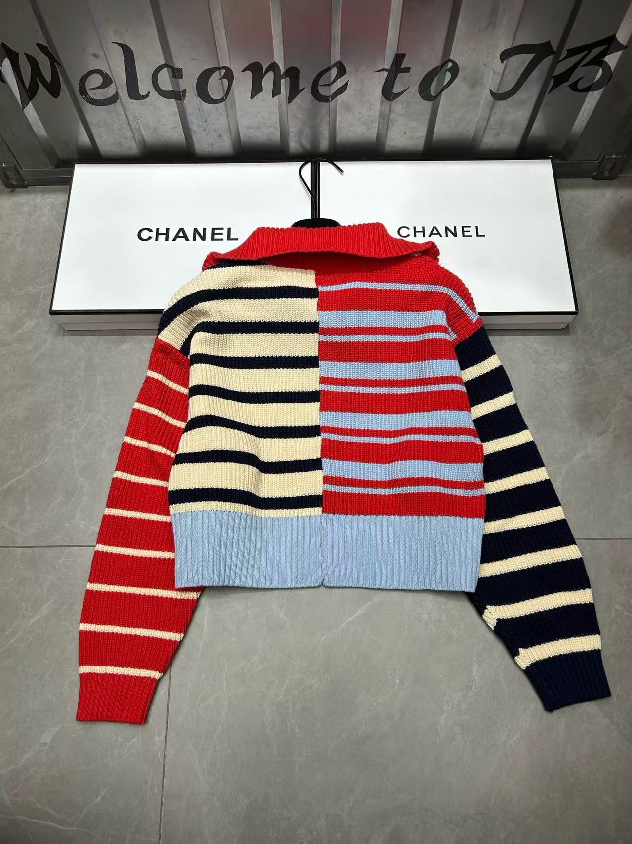 DIORのストライプ柄カラフルフード付きウールセーター【50％割引+送料無料】