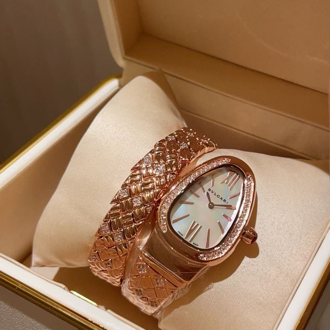 BVLGAR1 ダイヤモンドセット スネークヘッド レディースウォッチ【50％割引+送料無料】