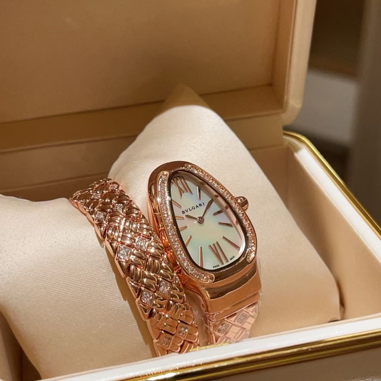 BVLGAR1 ダイヤモンドセット スネークヘッド レディースウォッチ【50％割引+送料無料】