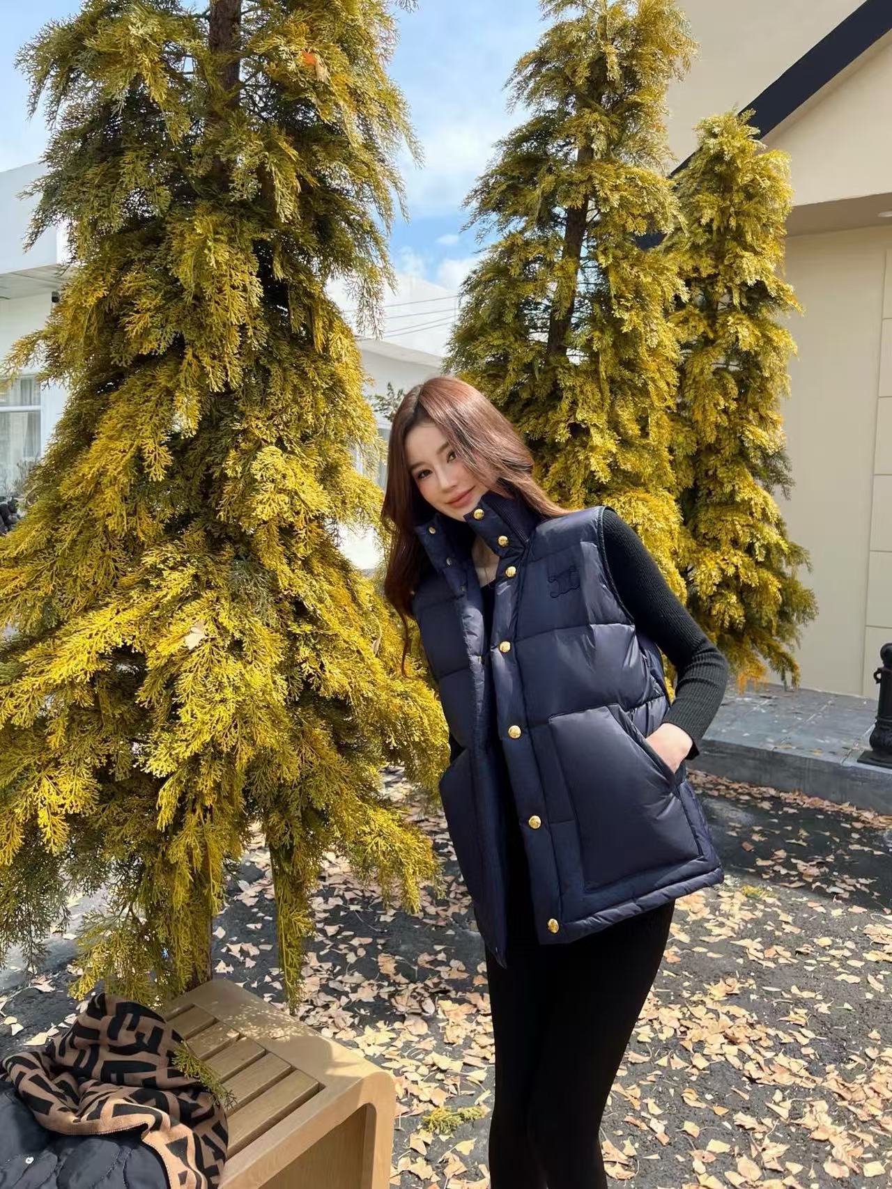 CLE1NE 凱旋門スタンドカラーダウンベスト【50％割引+送料無料】