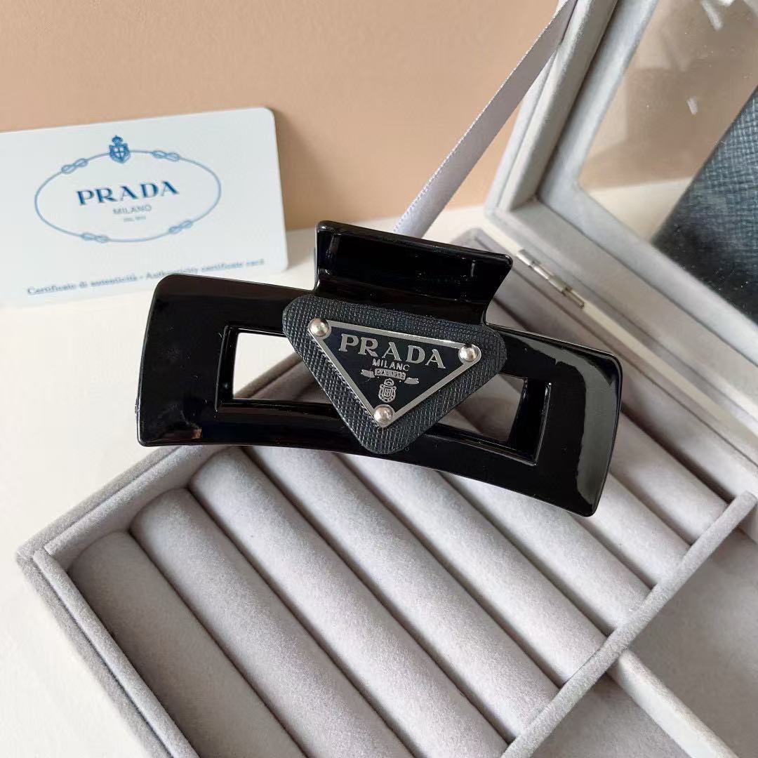 PR4DA トライアングルロゴ ヘアクリップ【50％割引+送料無料】