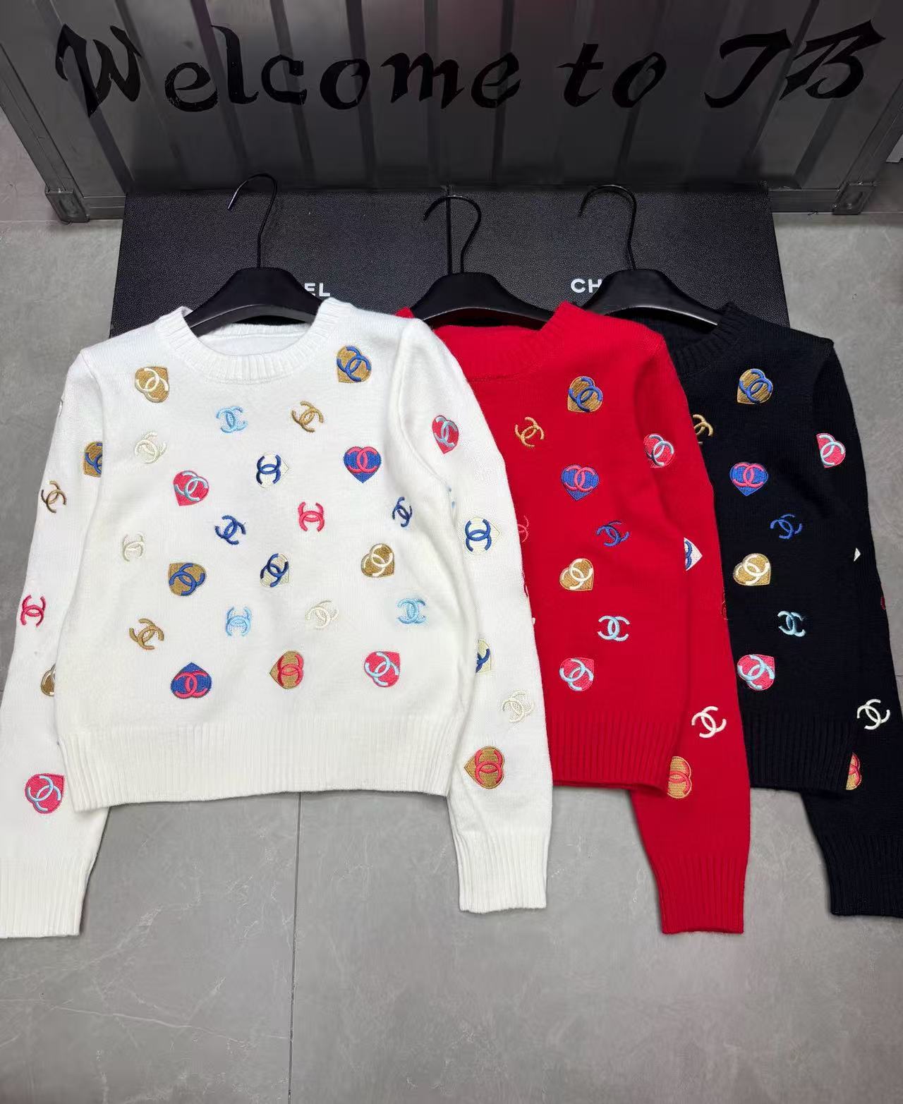 CHANE1 オールロゴ ダブルC 刺繍セーター【50％割引+送料無料】