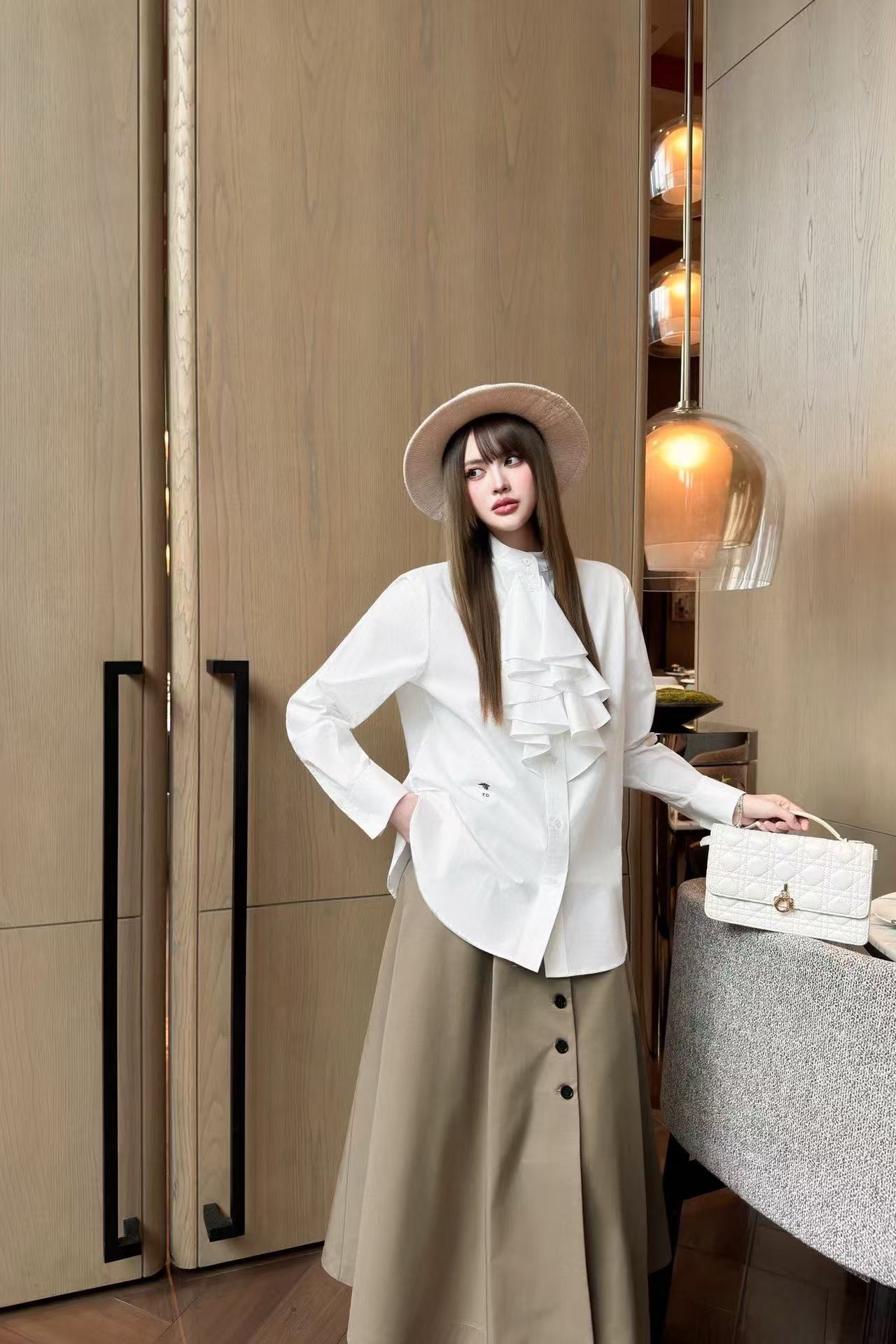 DI0Rフリルブラウス【50％割引+送料無料】