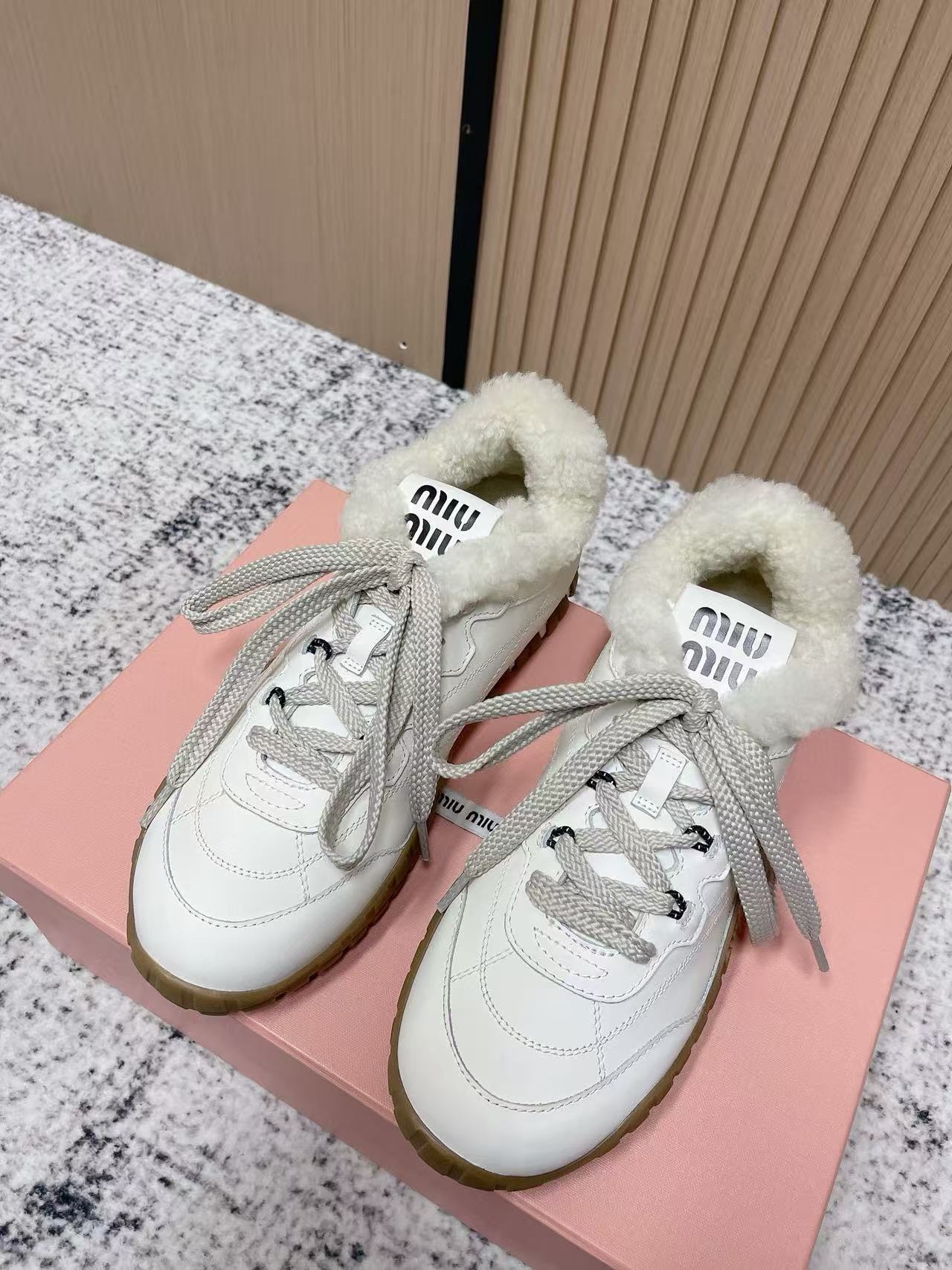 M1UM1U 高品質ウール レースアップ カジュアルシューズ【50％割引+送料無料】