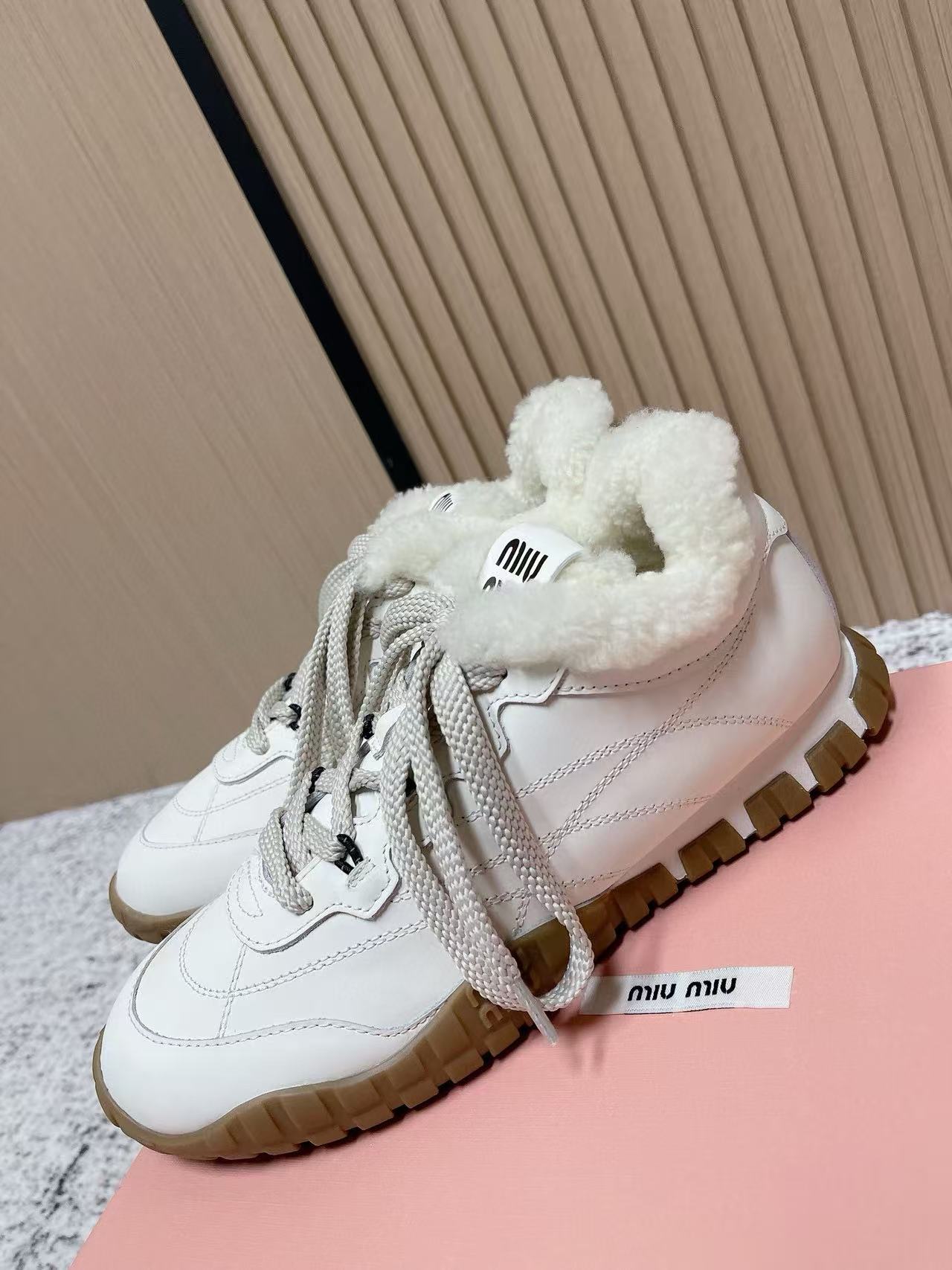 M1UM1U 高品質ウール レースアップ カジュアルシューズ【50％割引+送料無料】