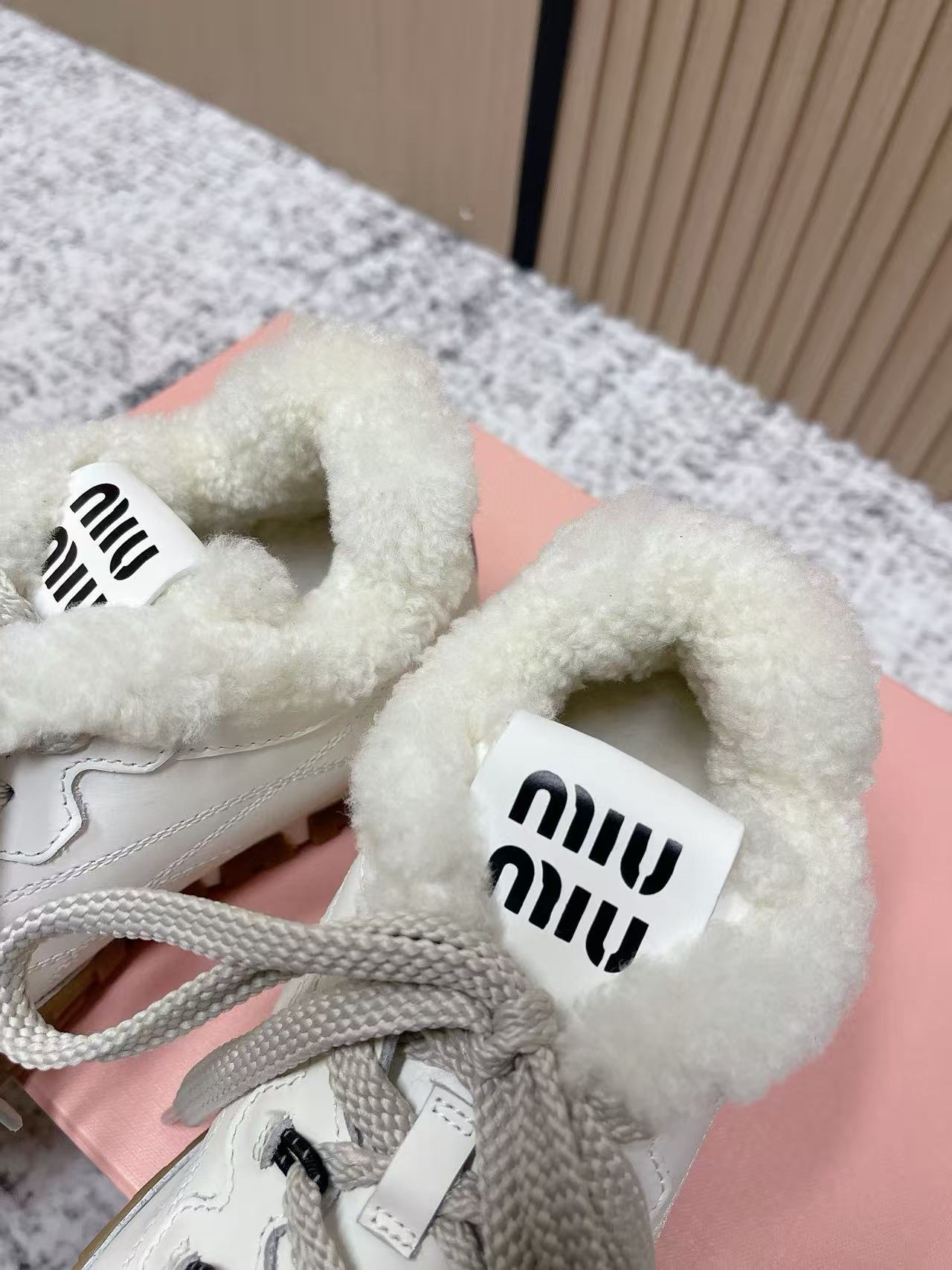 M1UM1U 高品質ウール レースアップ カジュアルシューズ【50％割引+送料無料】