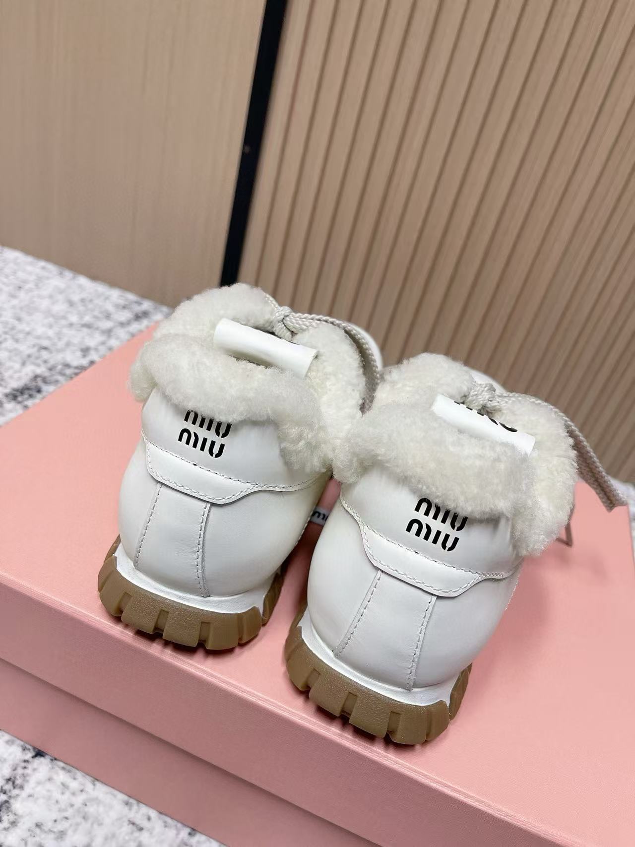 M1UM1U 高品質ウール レースアップ カジュアルシューズ【50％割引+送料無料】