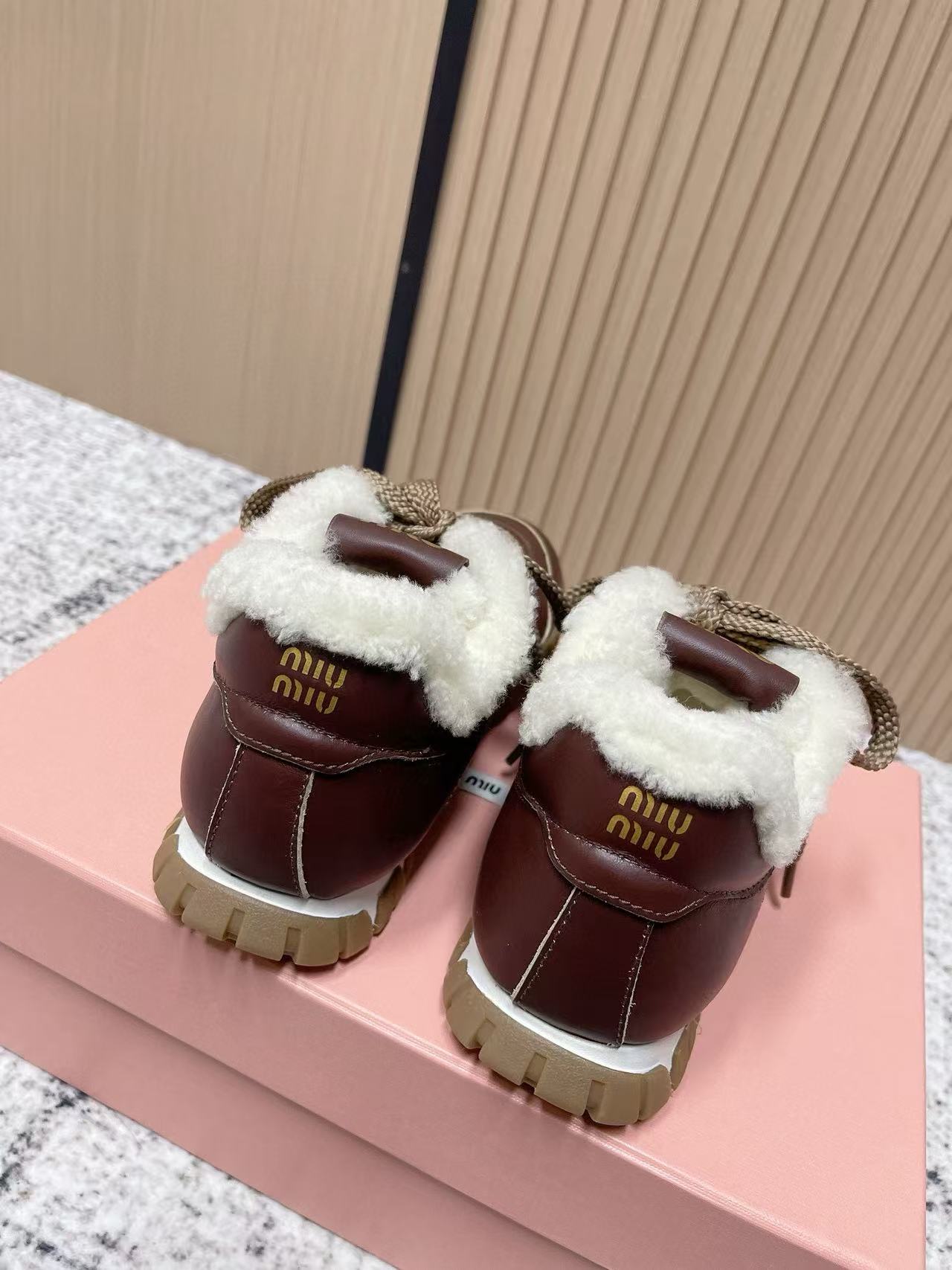 M1UM1U 高品質ウール レースアップ カジュアルシューズ【50％割引+送料無料】