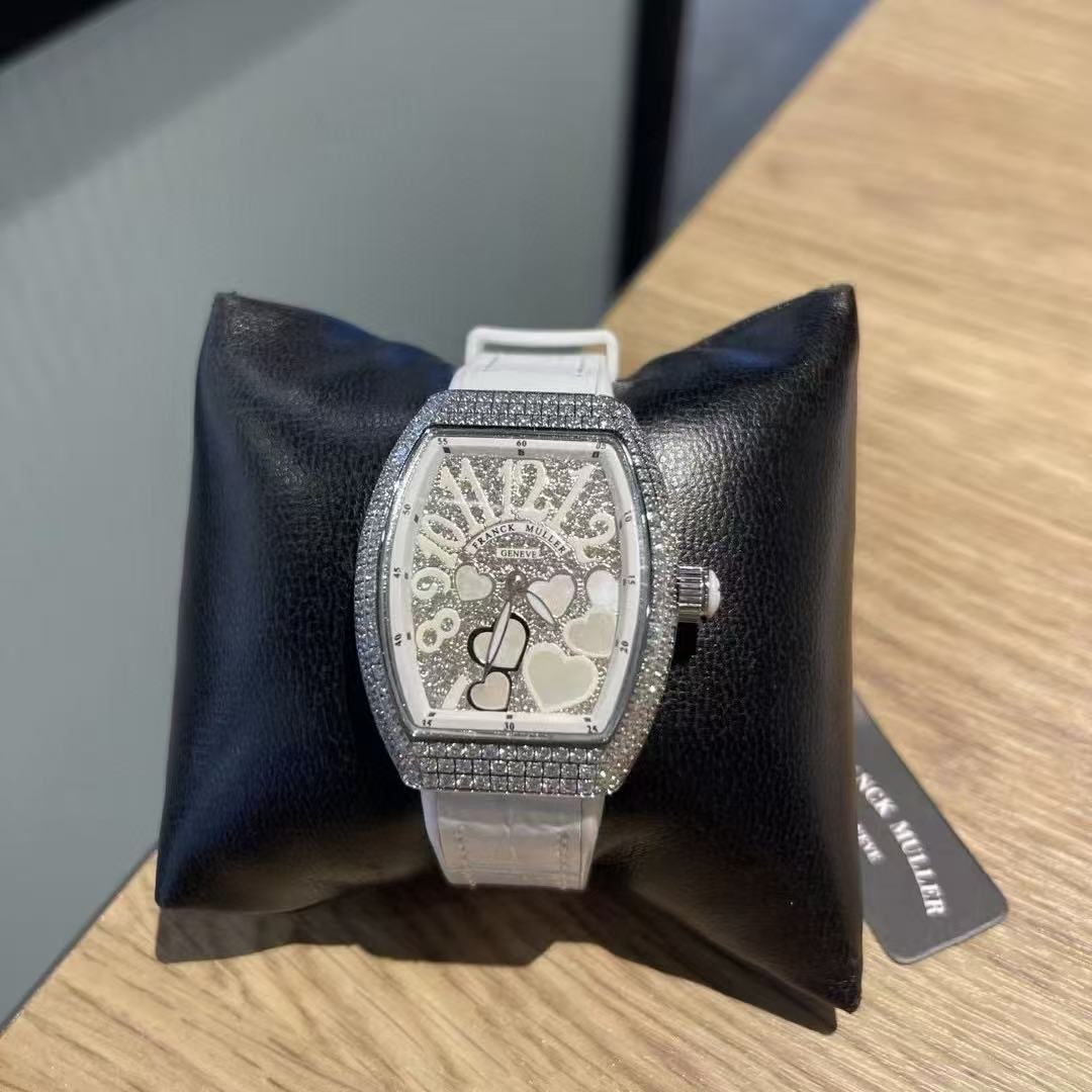 Frank Mul1erバレル型のダイヤモンドがちりばめられたレディース腕時計【50％割引+送料無料】