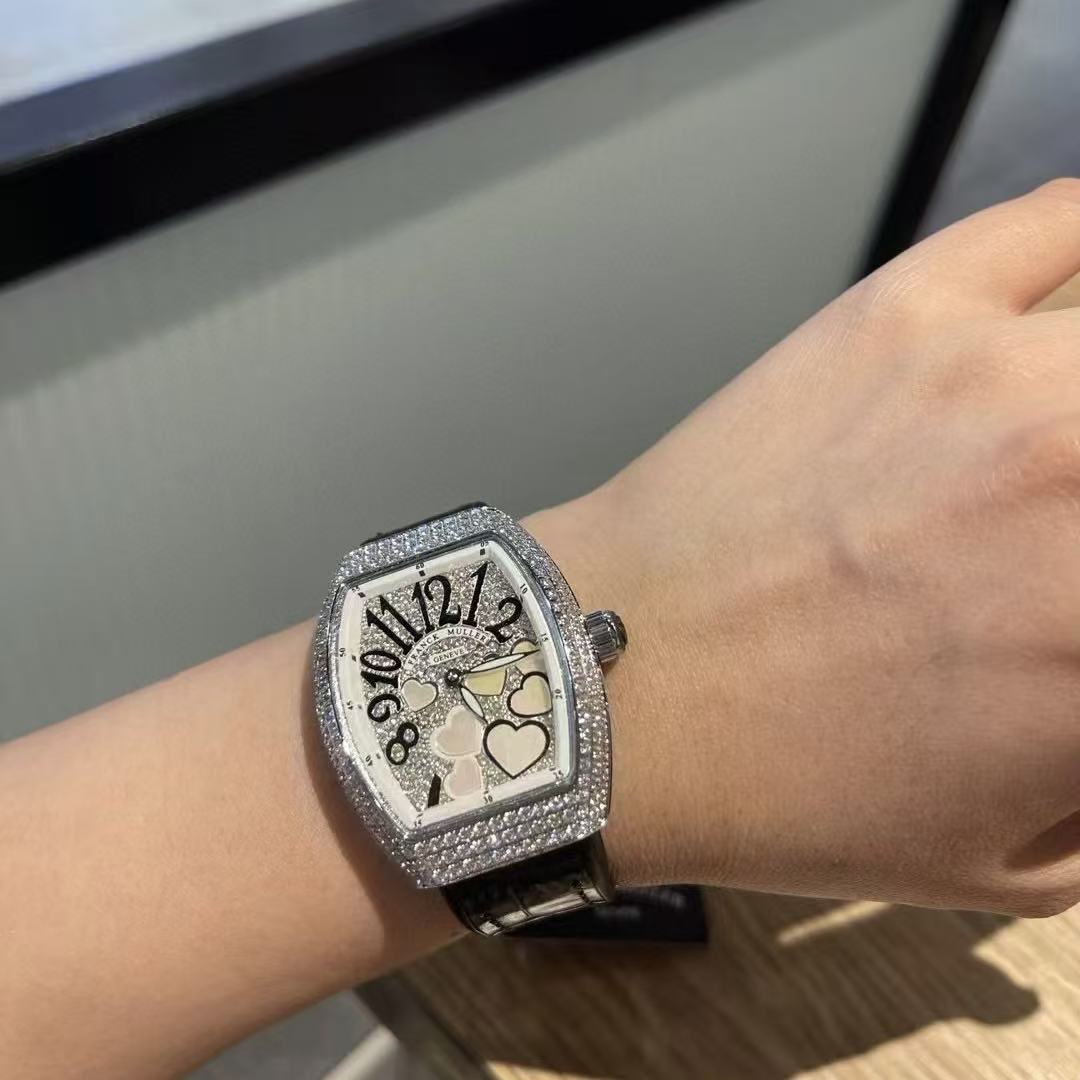 Frank Mul1erバレル型のダイヤモンドがちりばめられたレディース腕時計【50％割引+送料無料】