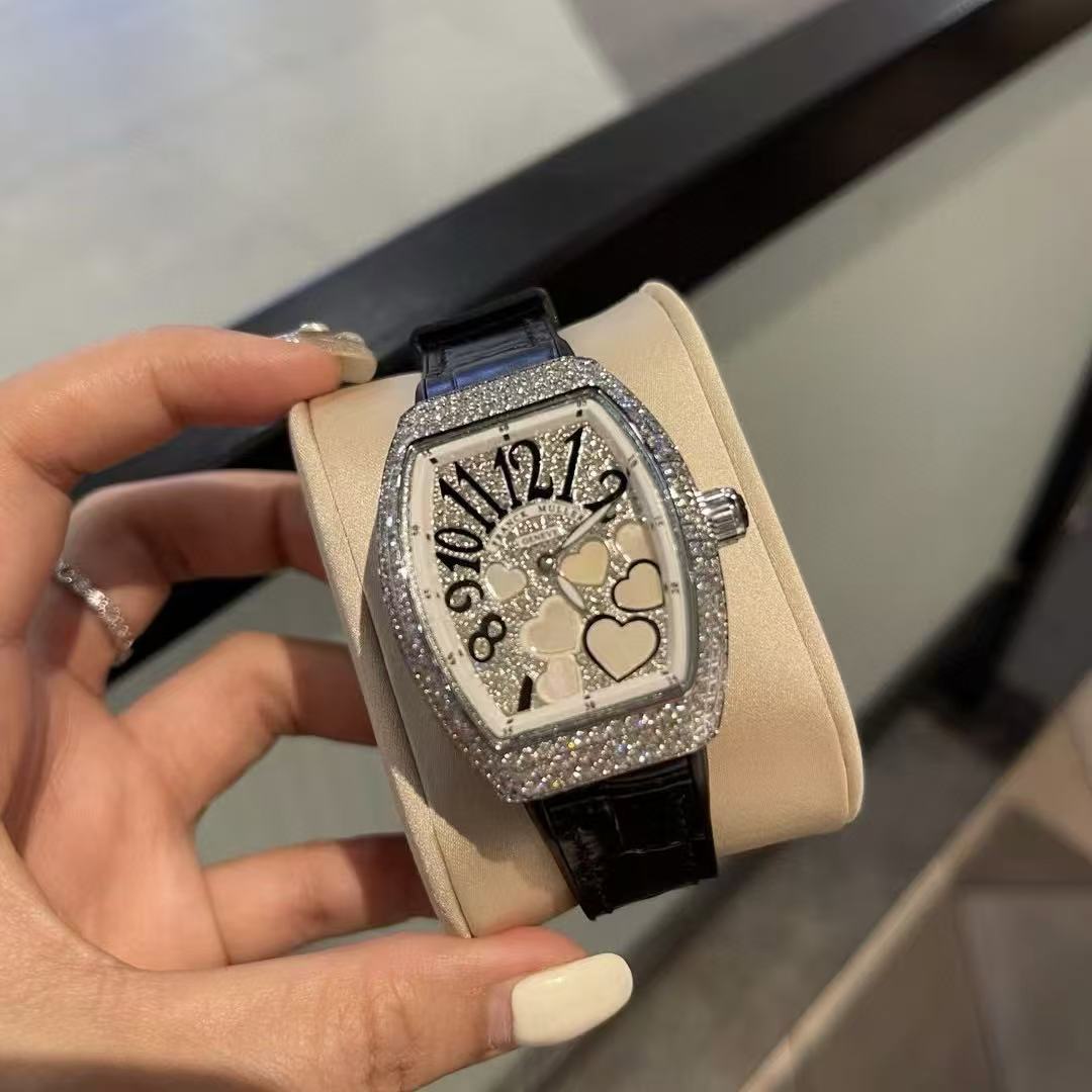 Frank Mul1erバレル型のダイヤモンドがちりばめられたレディース腕時計【50％割引+送料無料】