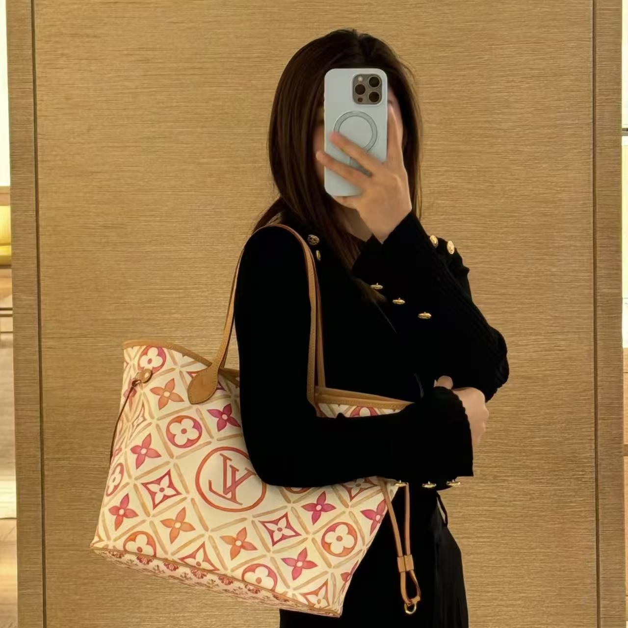 LV四つ葉のクローバープリントショッピングバッグ【50％割引+送料無料】