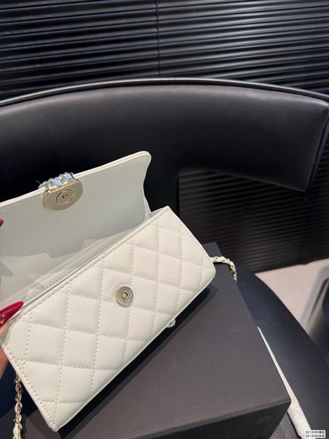 CHANE1 チェーンハンドバッグ【50％割引+送料無料】