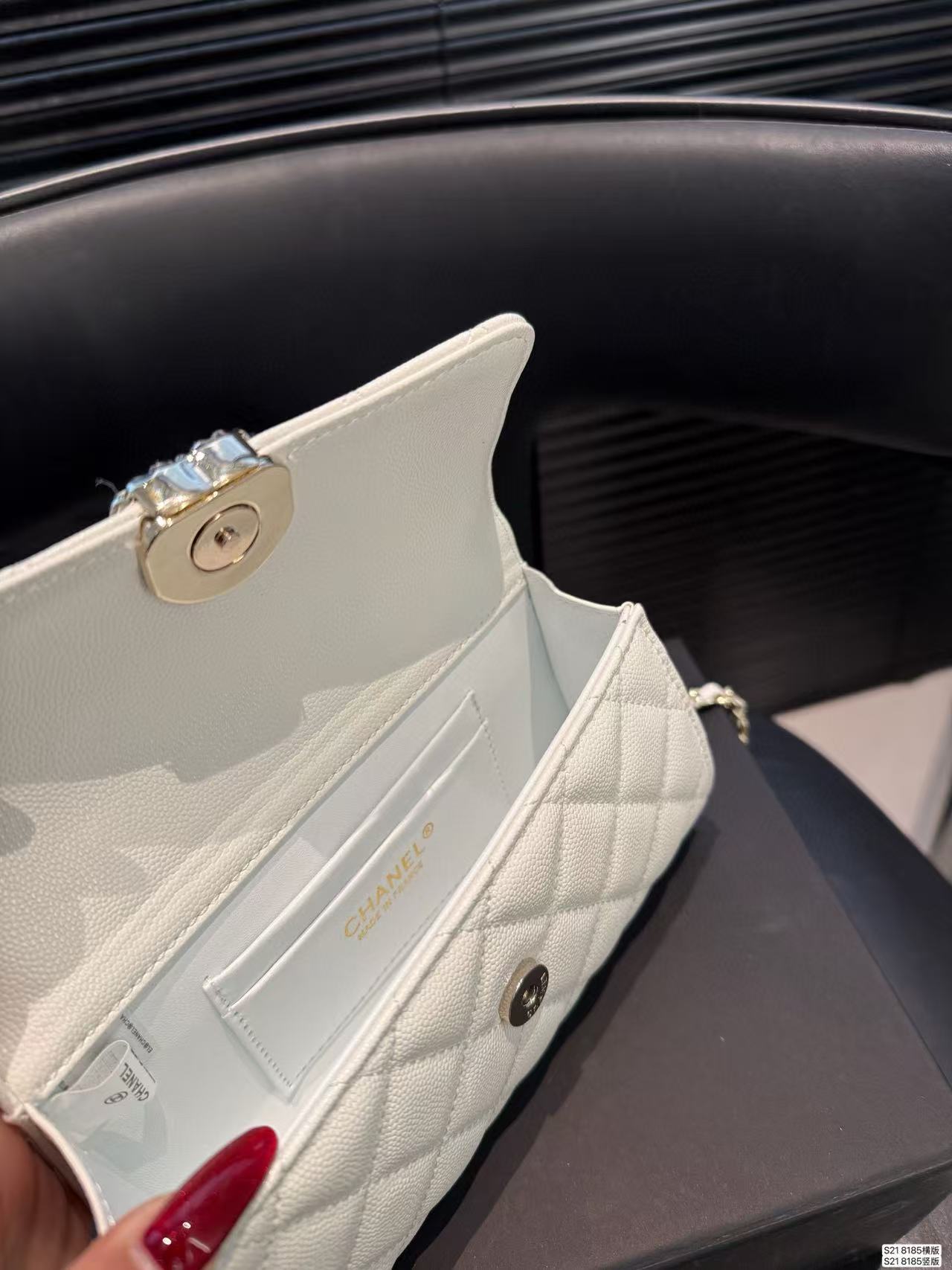 CHANE1 チェーンハンドバッグ【50％割引+送料無料】