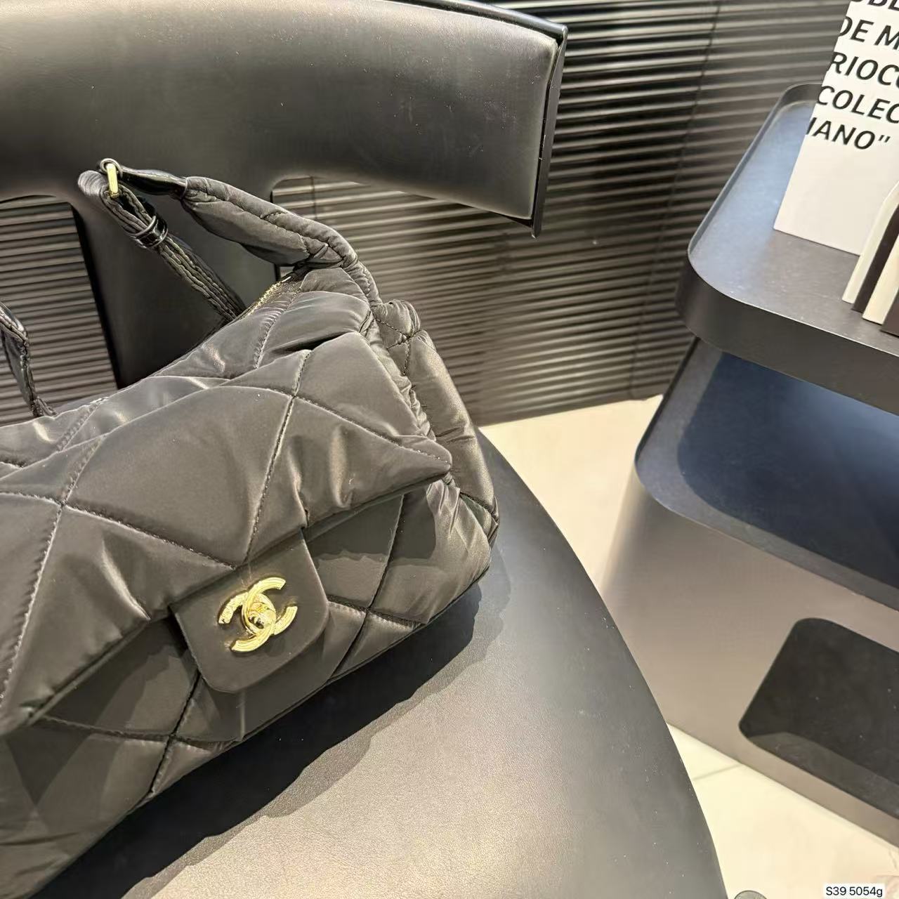 CHANE1 ベルベットレザー ショルダー/クロスボディバッグ【50％割引+送料無料】