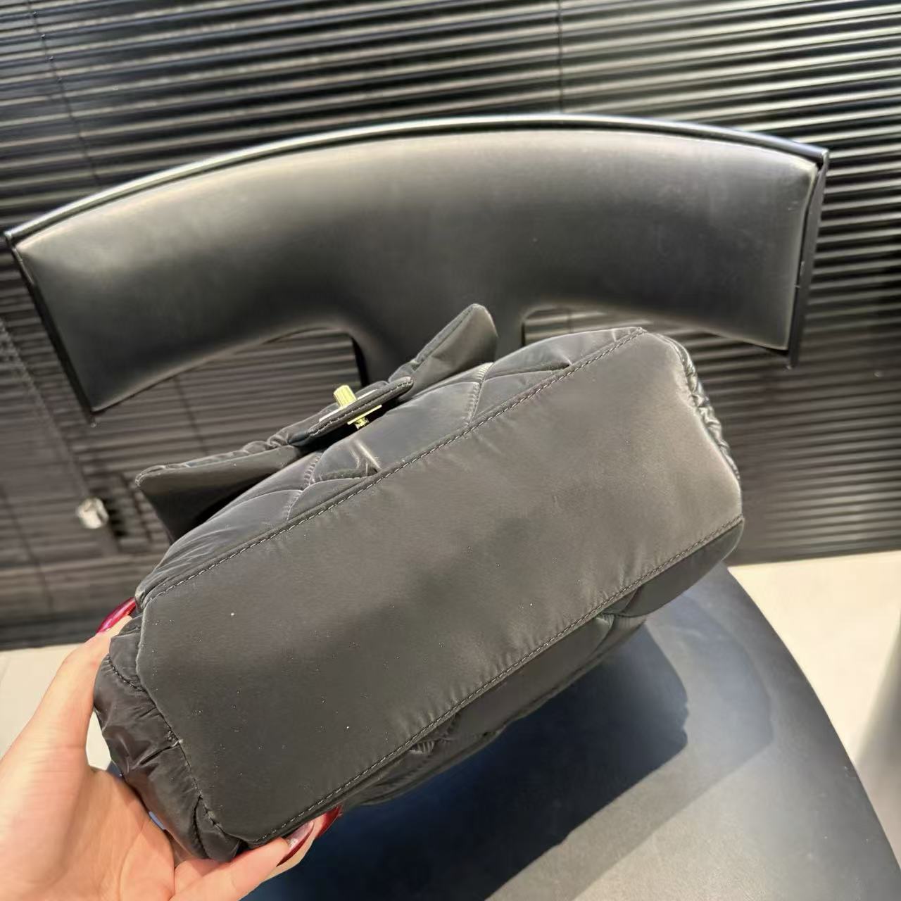 CHANE1 ベルベットレザー ショルダー/クロスボディバッグ【50％割引+送料無料】