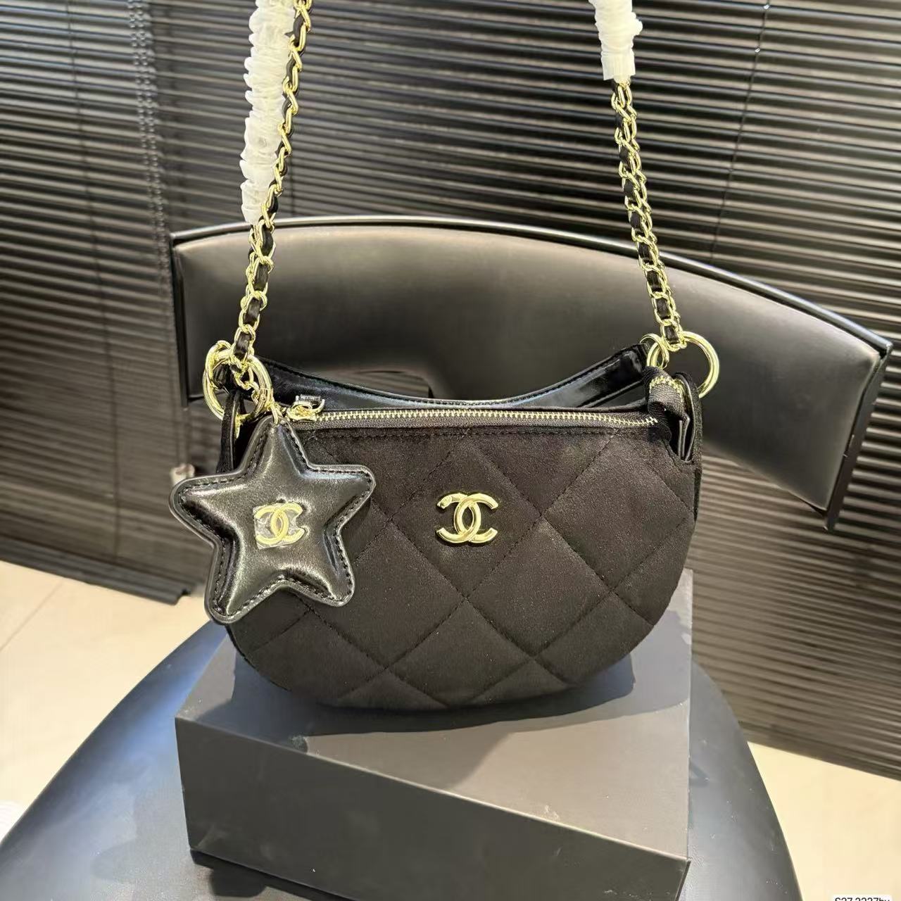 CHANE1 ベルベット クレセントバッグ【50％割引+送料無料】