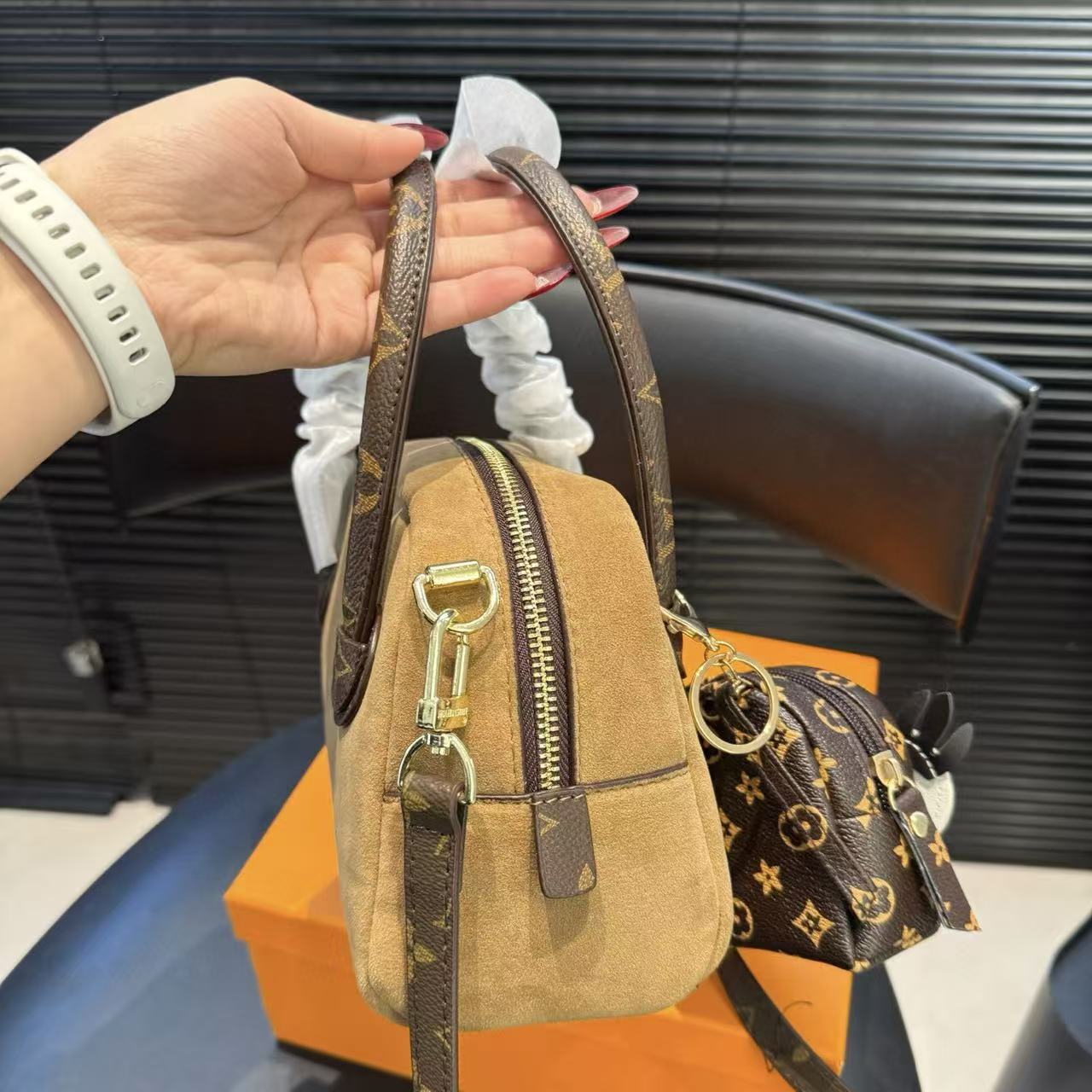 LVディアスキンハンドバッグ【50％割引+送料無料】