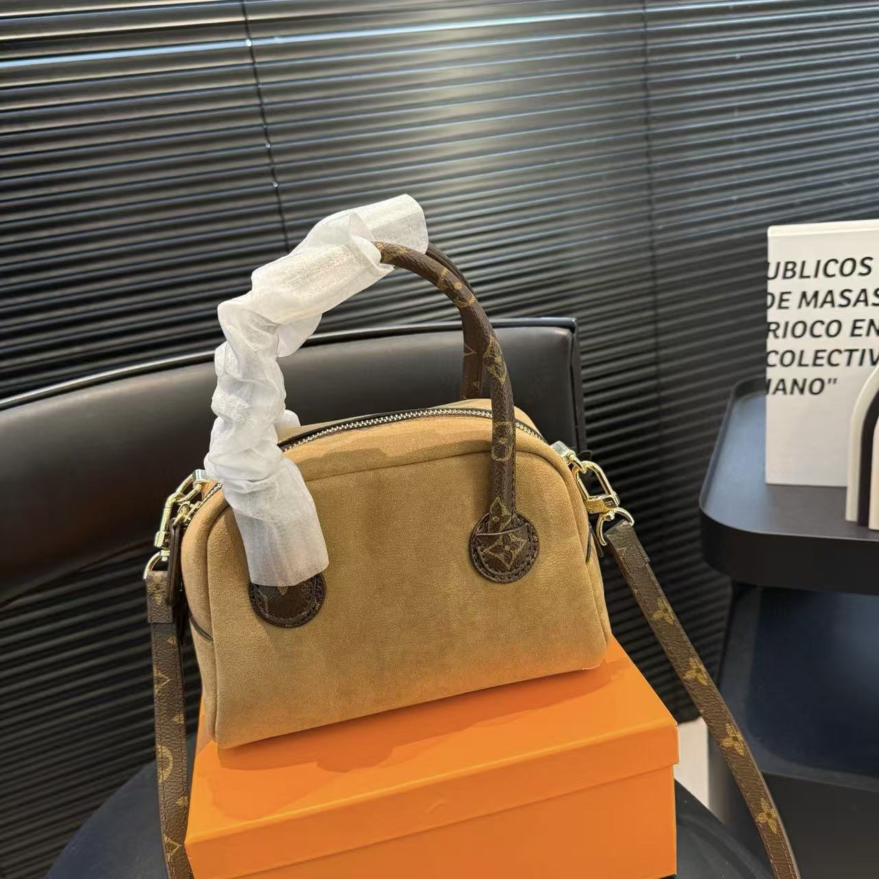 LVディアスキンハンドバッグ【50％割引+送料無料】