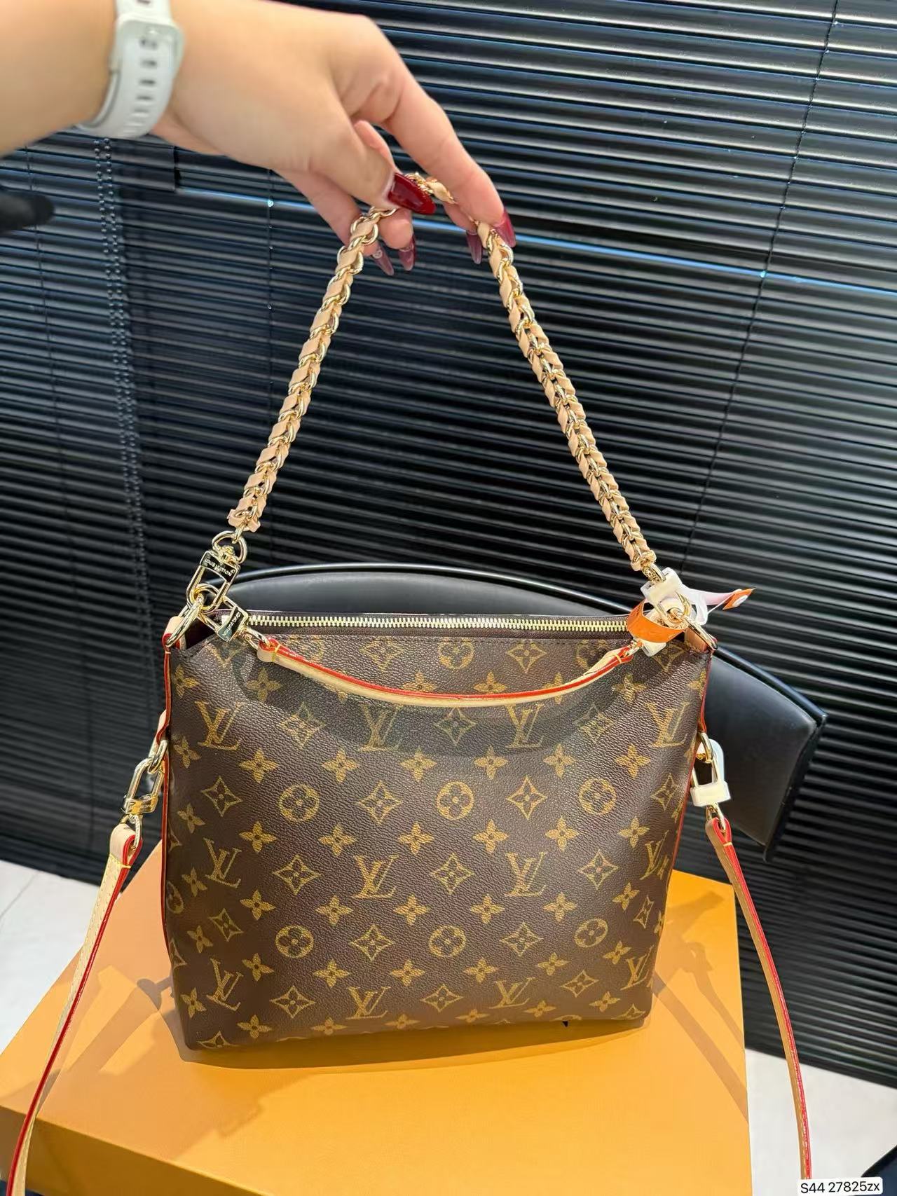 LVチェーンショッピングバッグ【50％割引+送料無料】