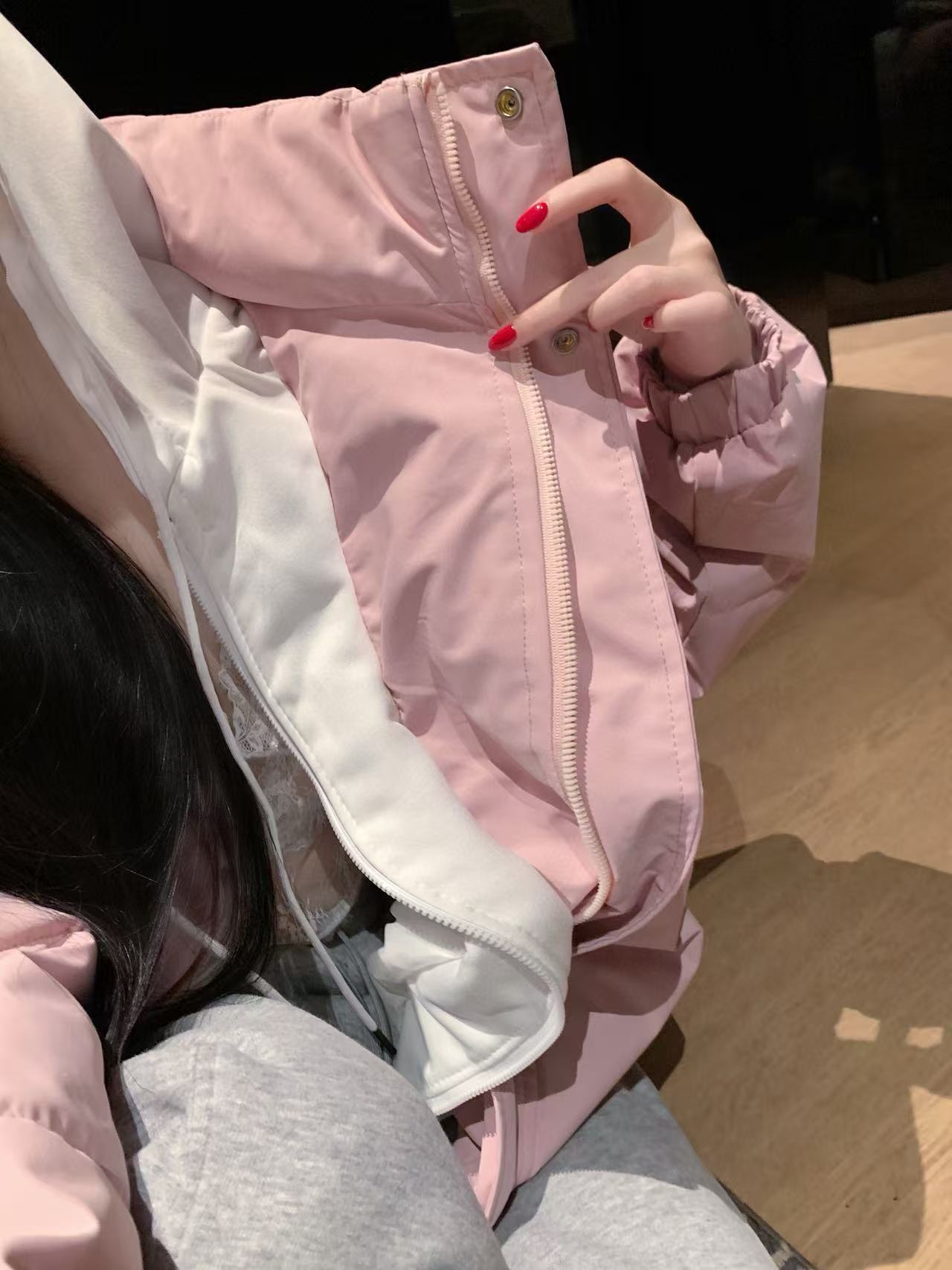 M1UM1U カラーブロック フード付きダウンジャケット【50％割引+送料無料】