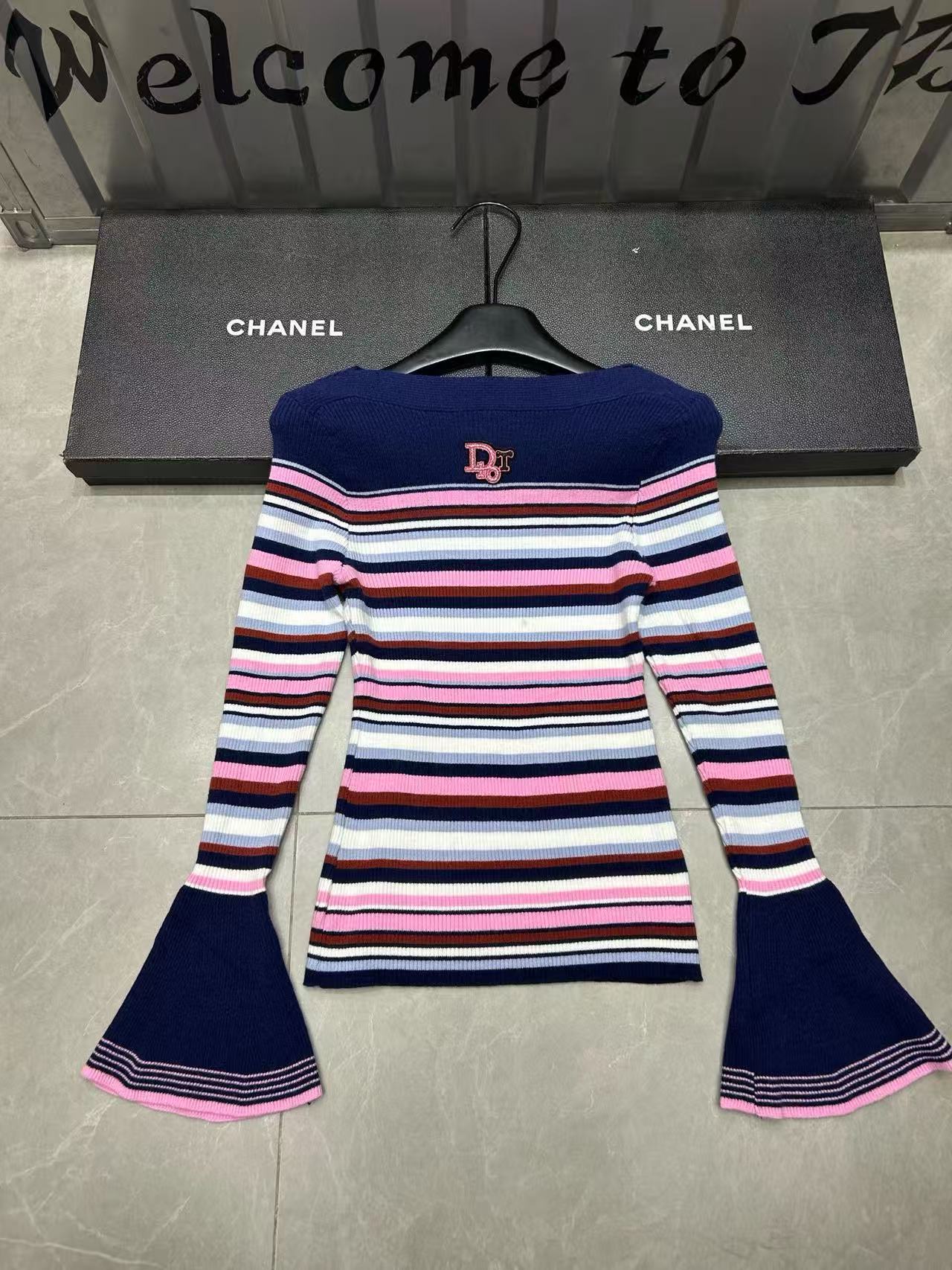 DI0R CD ストライプオフショルダーセーター【50％割引+送料無料】