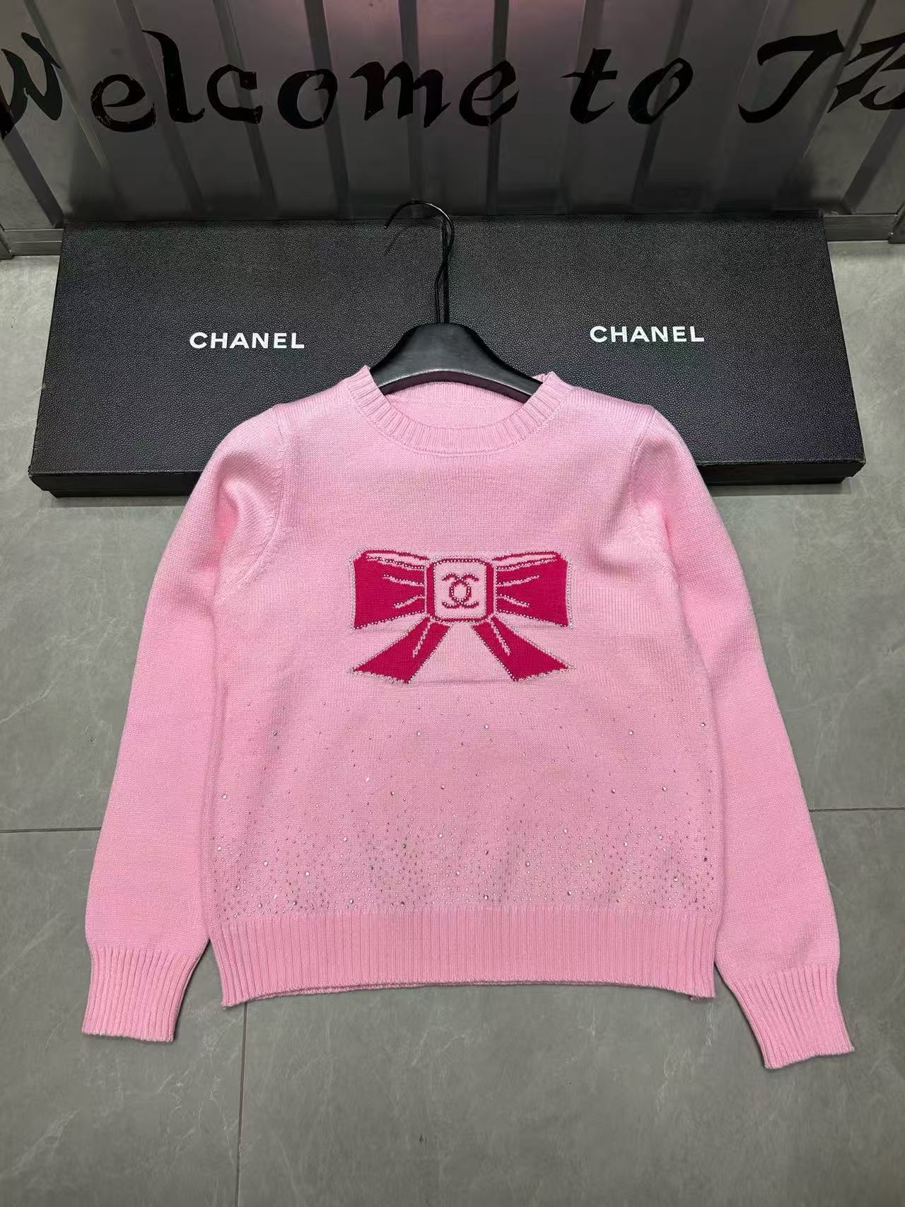 CHANE1 ダブルC ボウ ラインストーン セーター【50％割引+送料無料】