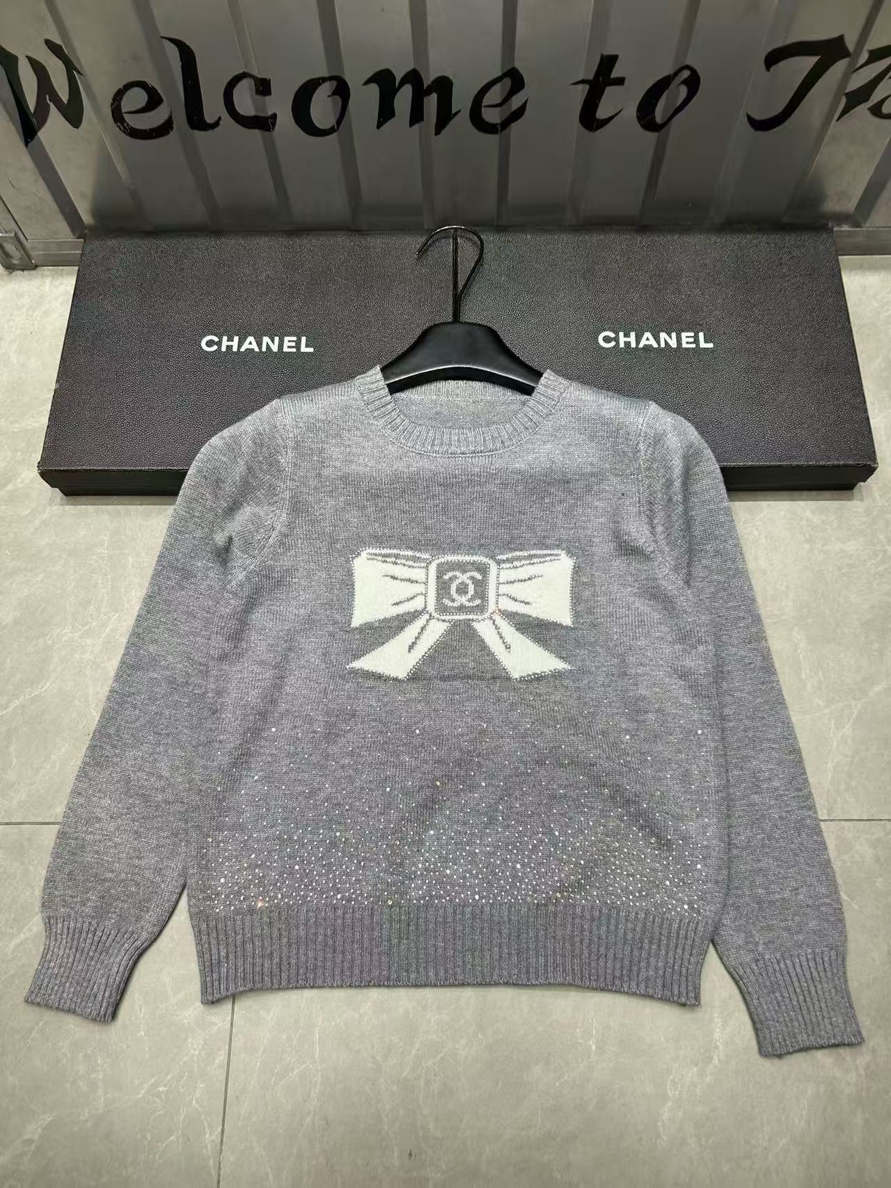 CHANE1 ダブルC ボウ ラインストーン セーター【50％割引+送料無料】