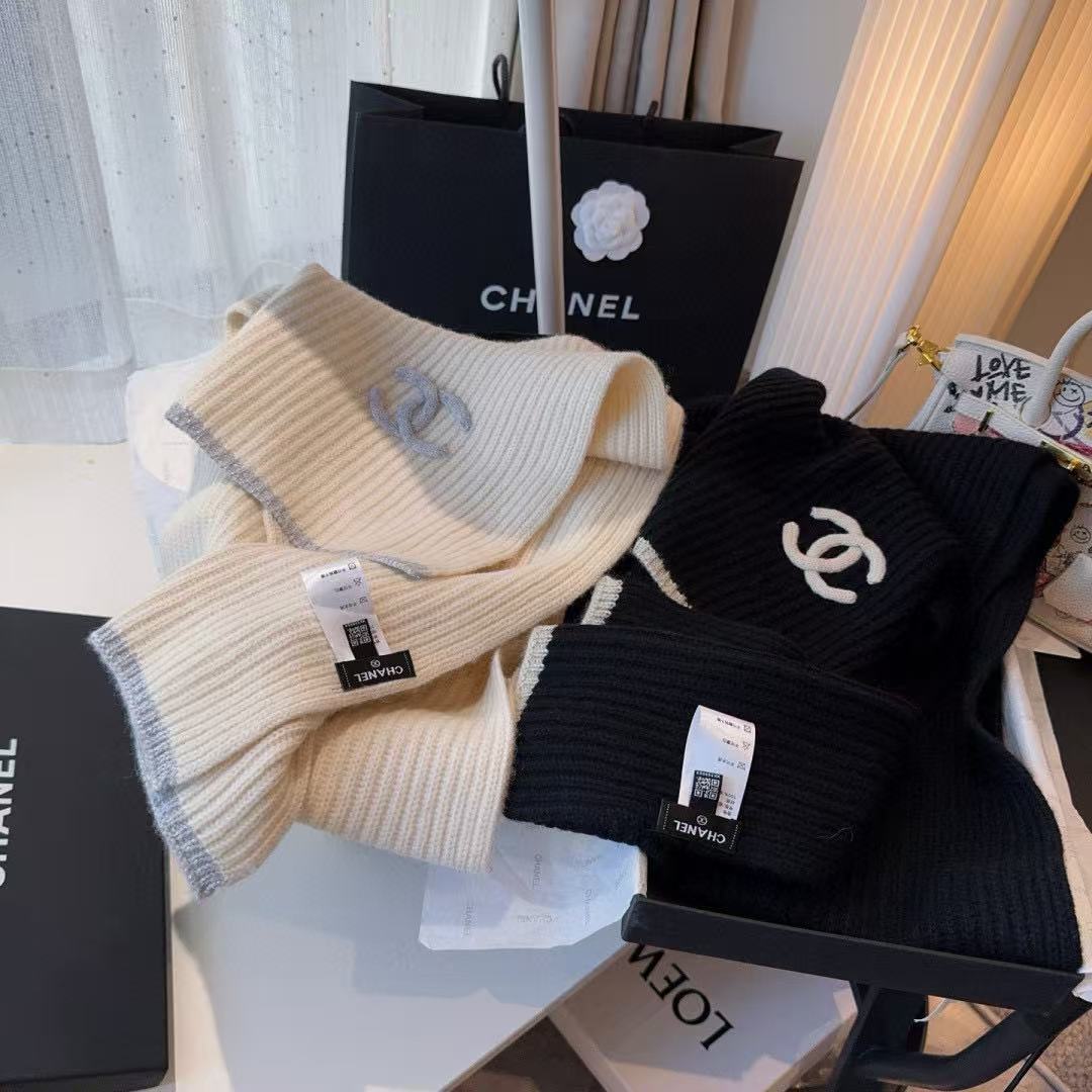 CHANE1 ブラック＆ホワイト カシミアスカーフ【50％割引+送料無料】