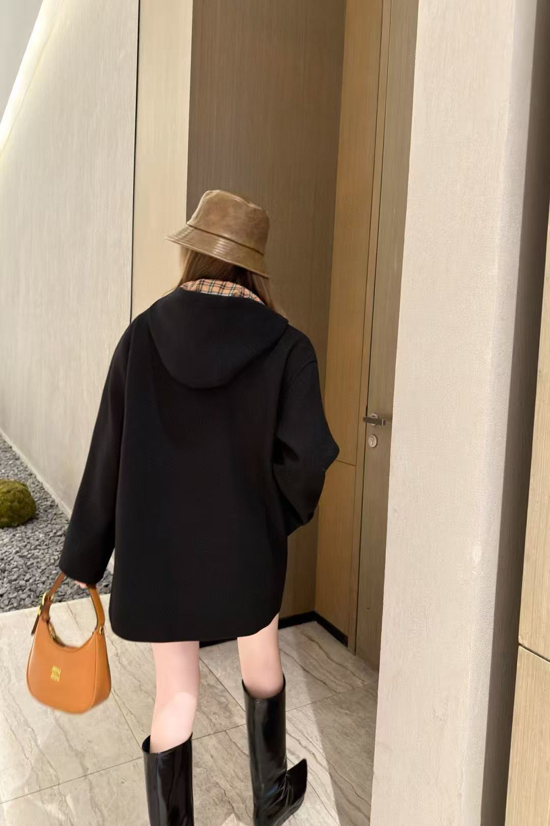 M1UM1U シンプルフード付きウールコート【50％割引+送料無料】