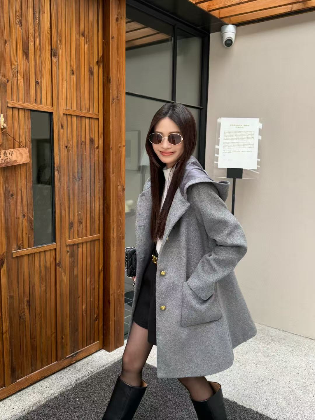 VALENT1NO メタルボタン フード付きウールコート【50％割引+送料無料】