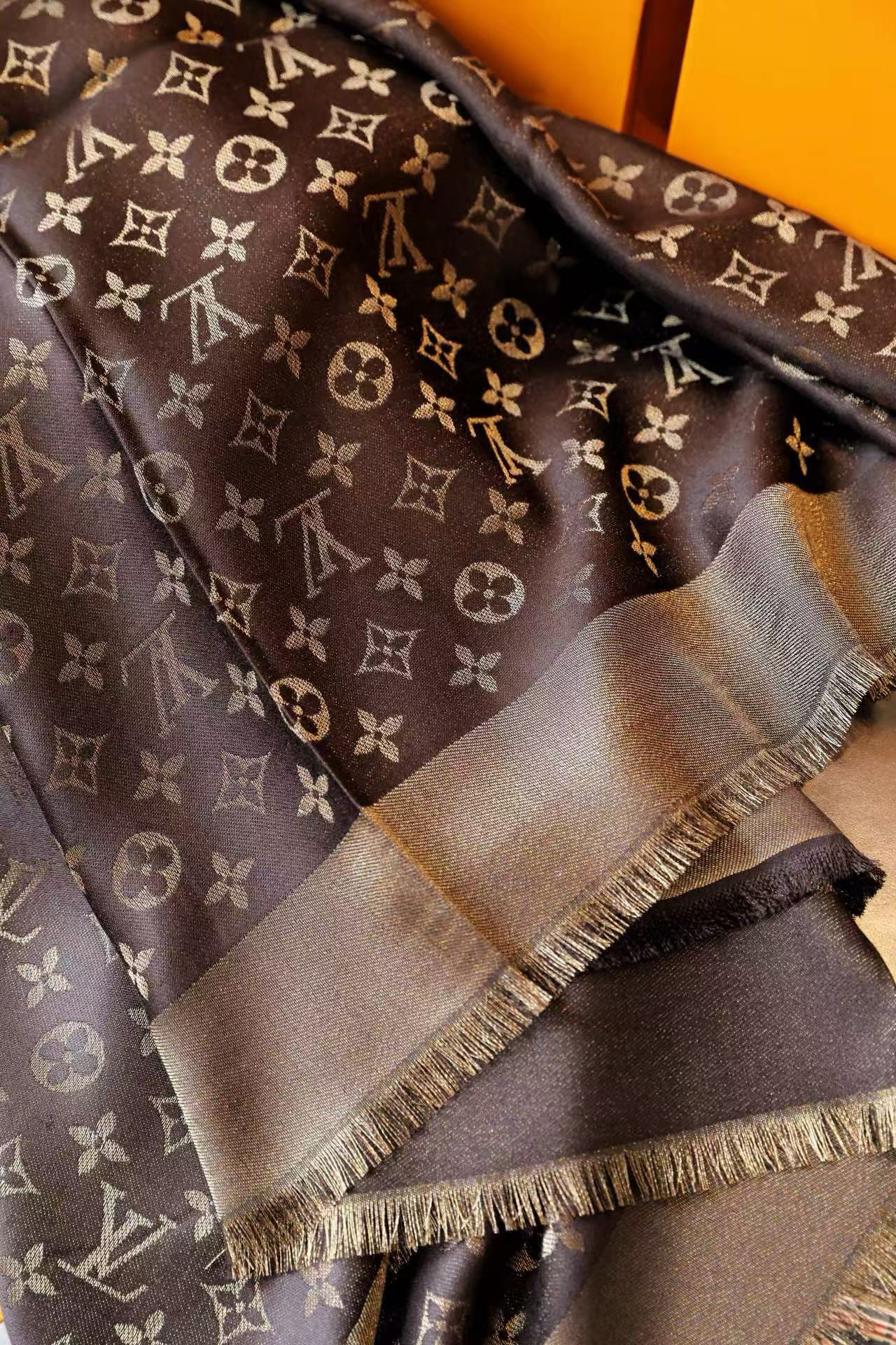 LVプリントウールスカーフ【50％割引+送料無料】