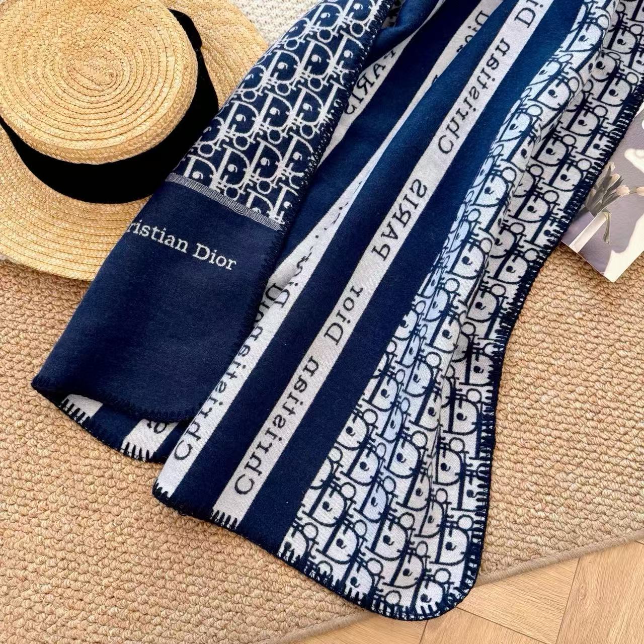 DIORのロゴ入りカラーブロックウールスカーフ【50％割引+送料無料】