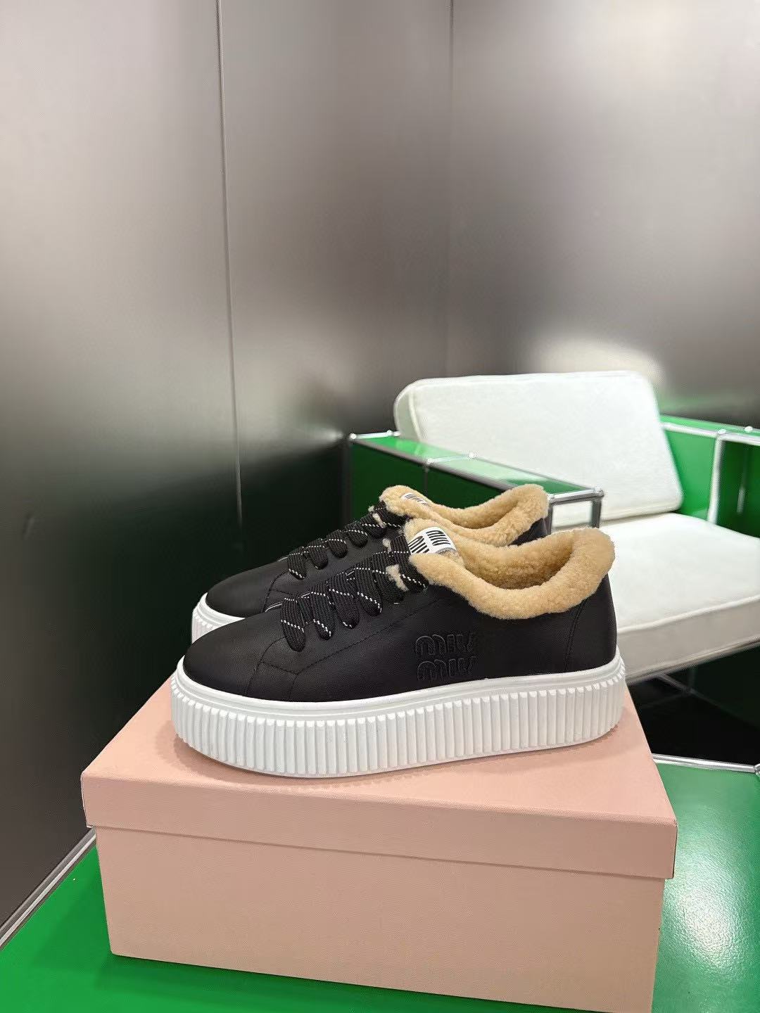 M1UM1U高品質ウール レースアップ カジュアルシューズ【50％割引+送料無料】