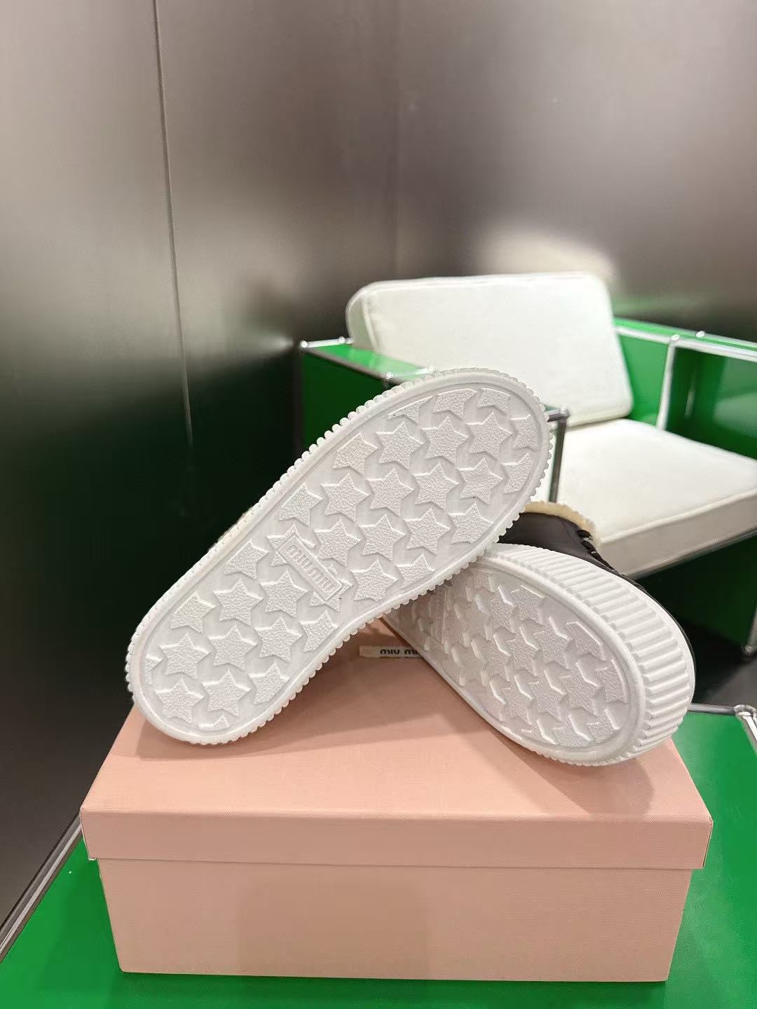 M1UM1U高品質ウール レースアップ カジュアルシューズ【50％割引+送料無料】