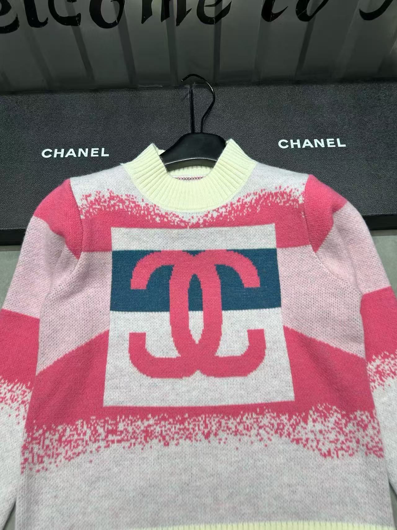 CHANE1 ダブルC グラデーションセーター【50％割引+送料無料】