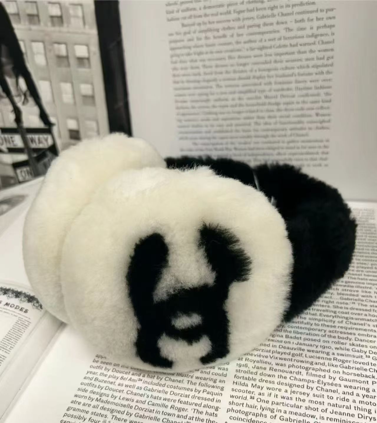 CHANE1 ダブルC ブラック＆ホワイト イヤーマフ【50％割引+送料無料】