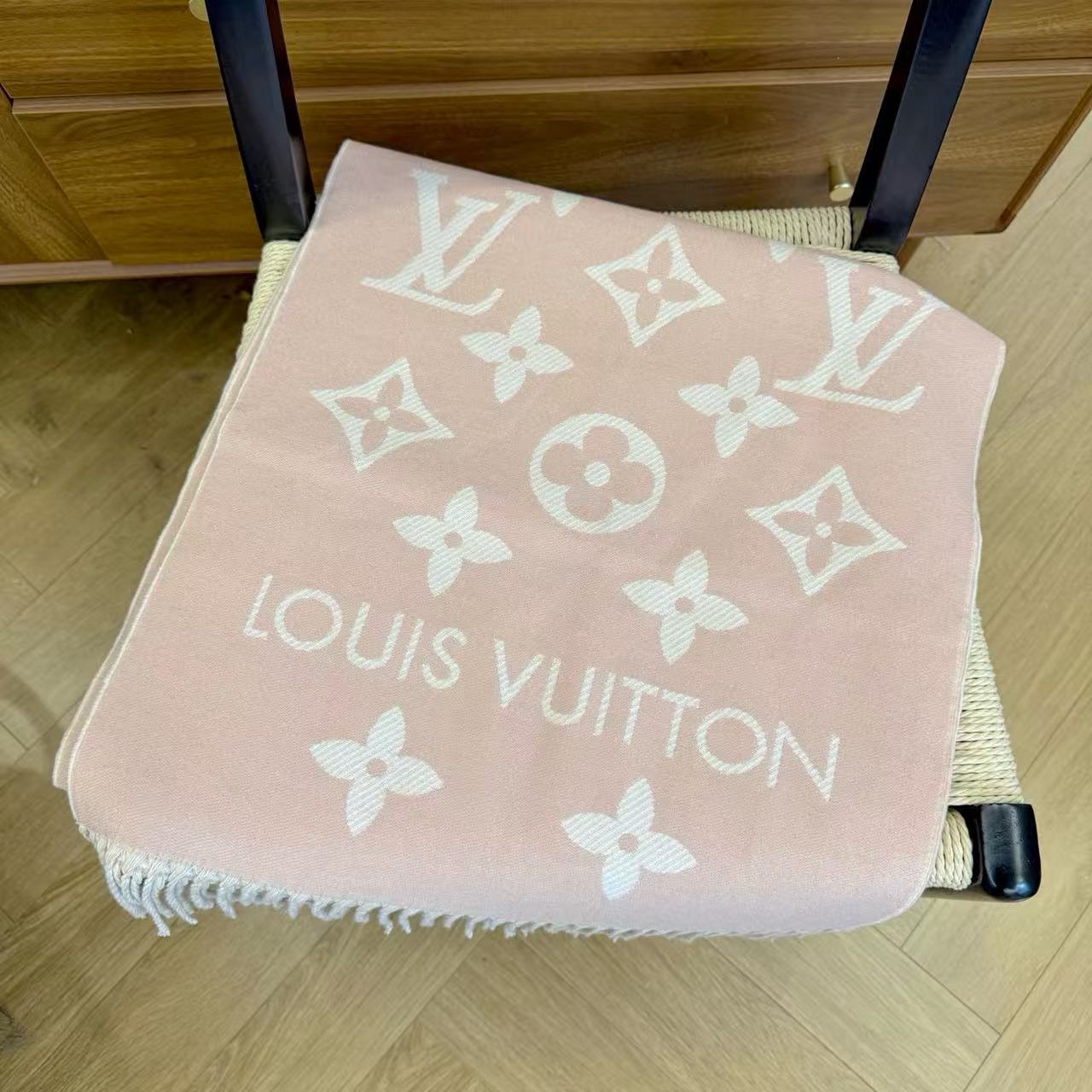 LVプリントタッセルウールスカーフ【50％割引+送料無料】