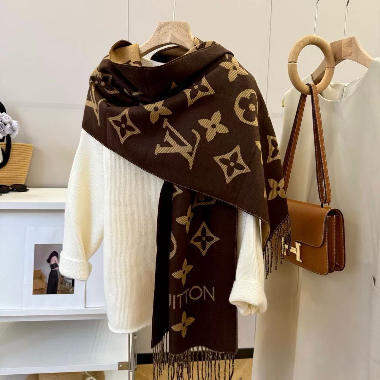 LVプリントタッセルウールスカーフ【50％割引+送料無料】