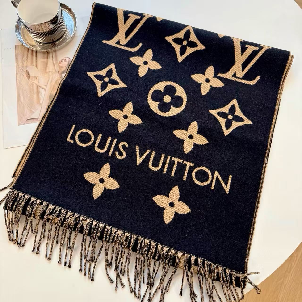 LVプリントタッセルウールスカーフ【50％割引+送料無料】
