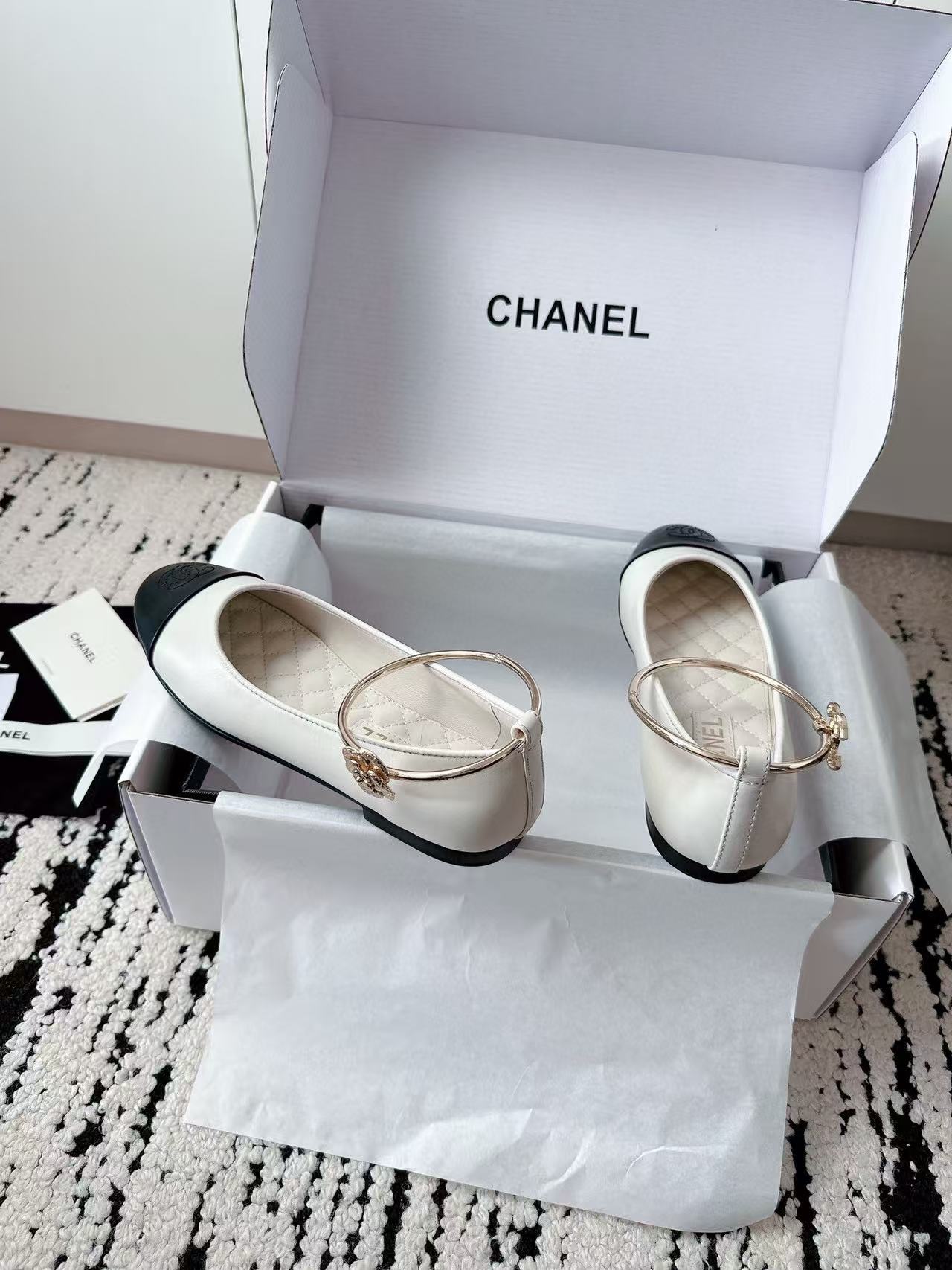 CHANE1 高品質ダブルCフラットシューズ【50％割引+送料無料】