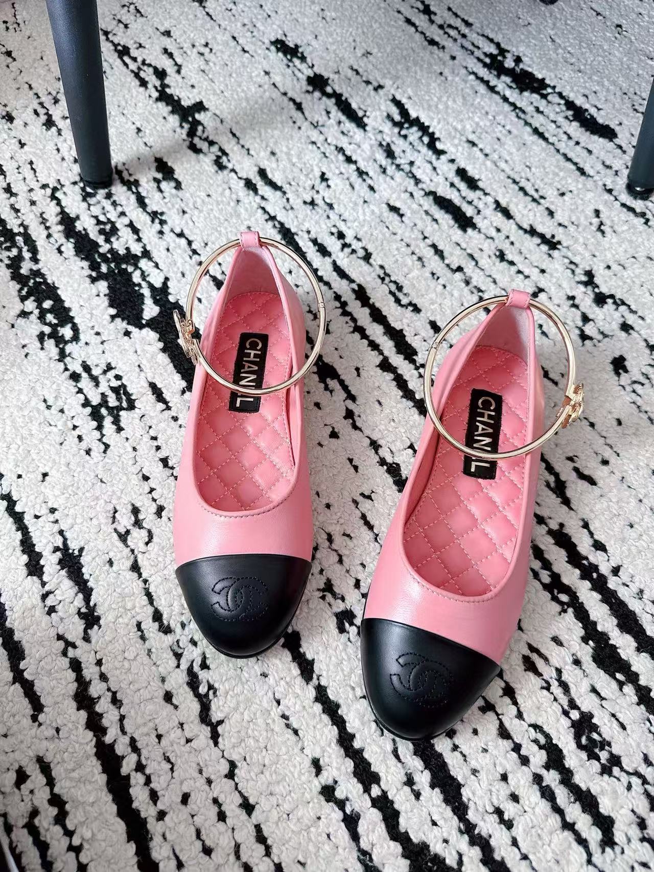 CHANE1 高品質ダブルCフラットシューズ【50％割引+送料無料】