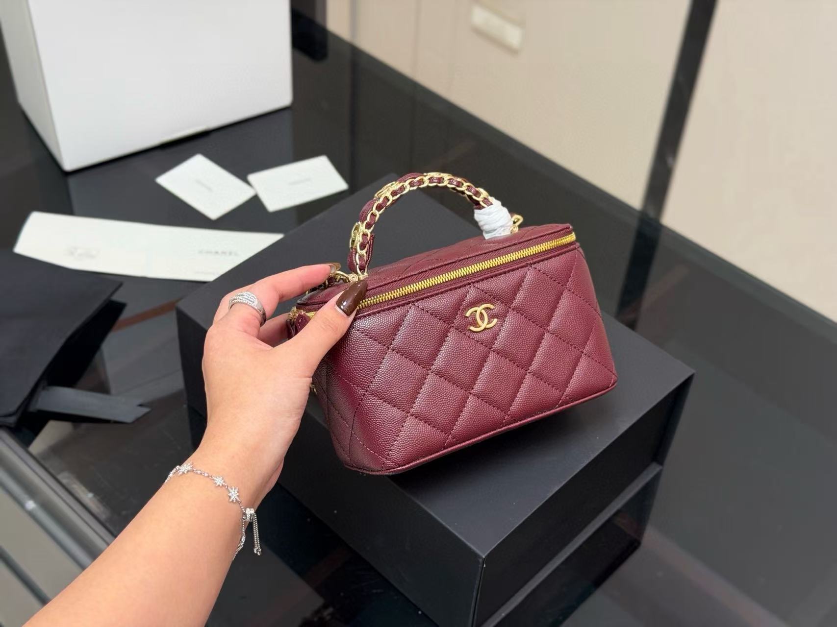 CHANE1 チェーンハンドバッグ【50％割引+送料無料】