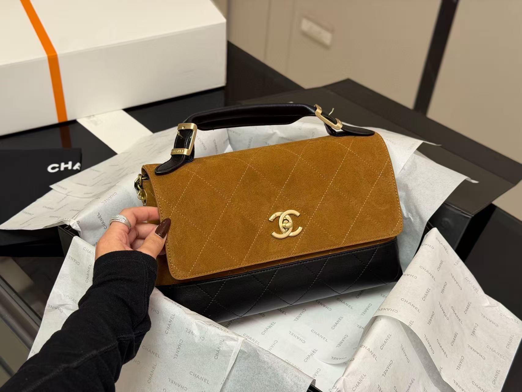 CHANE1 ディアスキンチェーンハンドバッグ【50％割引+送料無料】