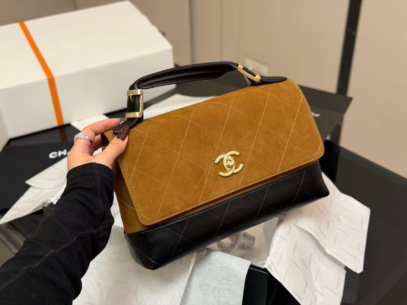 CHANE1 ディアスキンチェーンハンドバッグ【50％割引+送料無料】