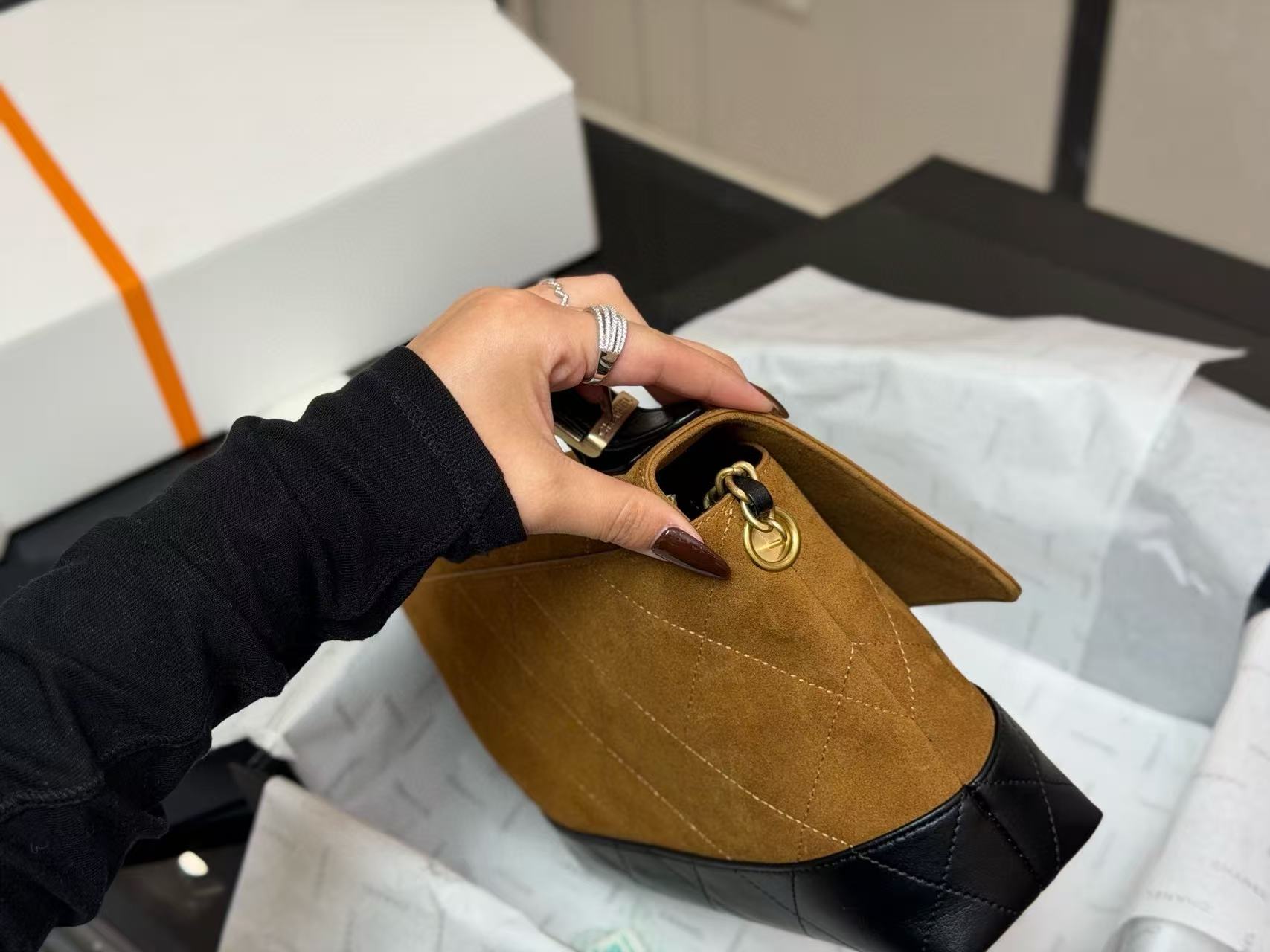 CHANE1 ディアスキンチェーンハンドバッグ【50％割引+送料無料】